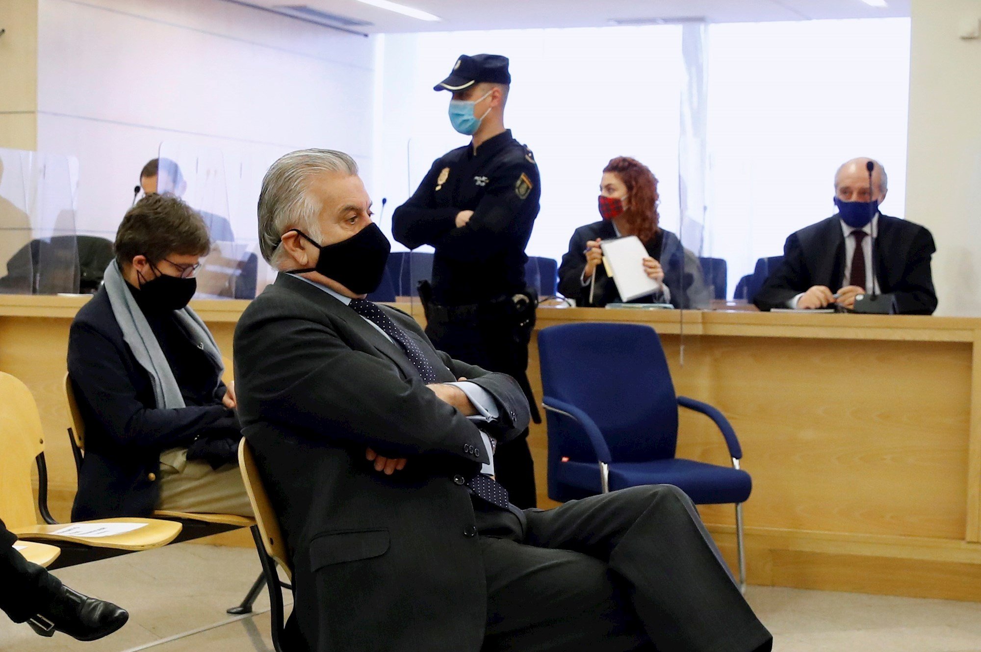 Las múltiples reuniones del abogado del PP con el intermediario de Bárcenas