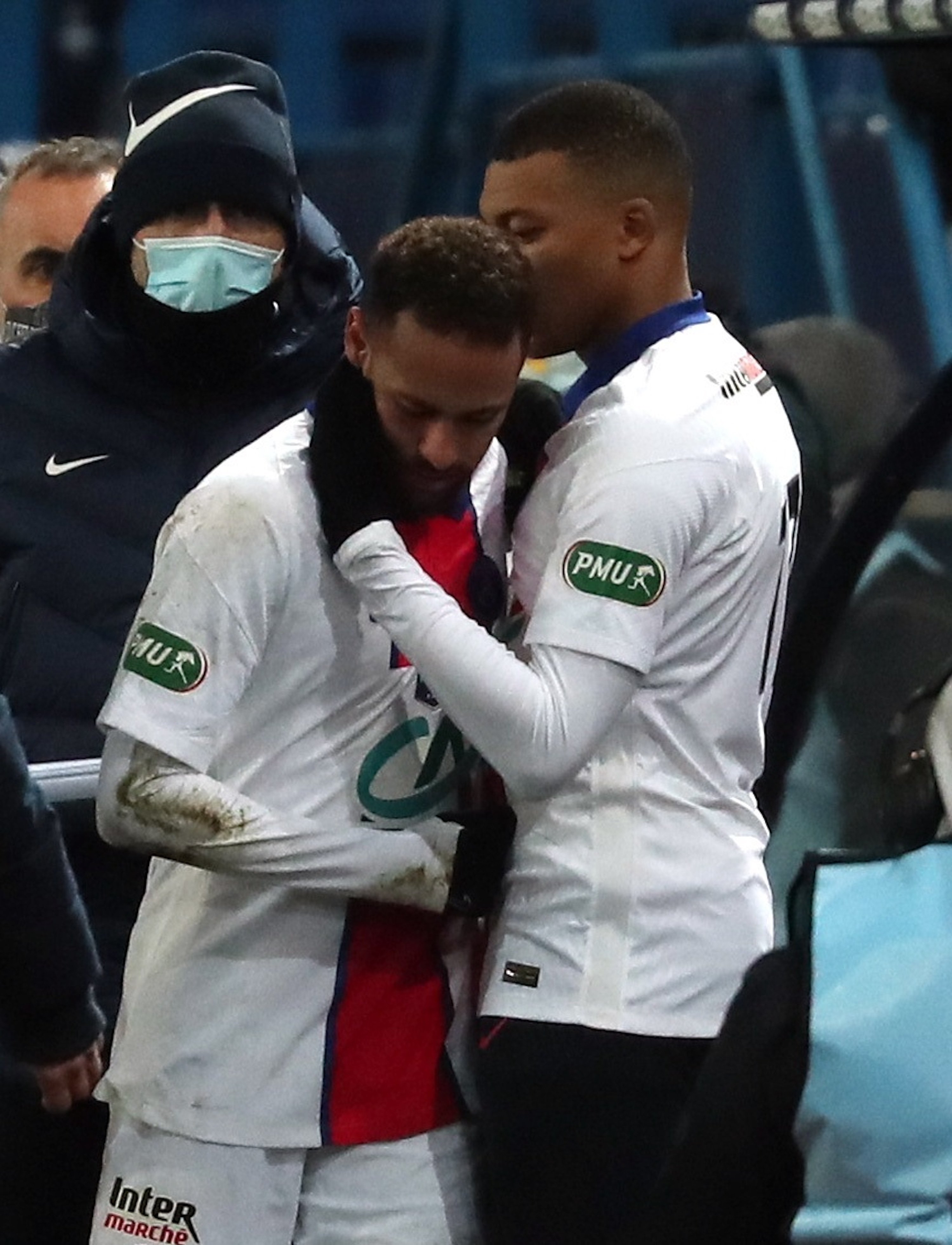 Alarma al PSG: Neymar es lesiona abans del Barça