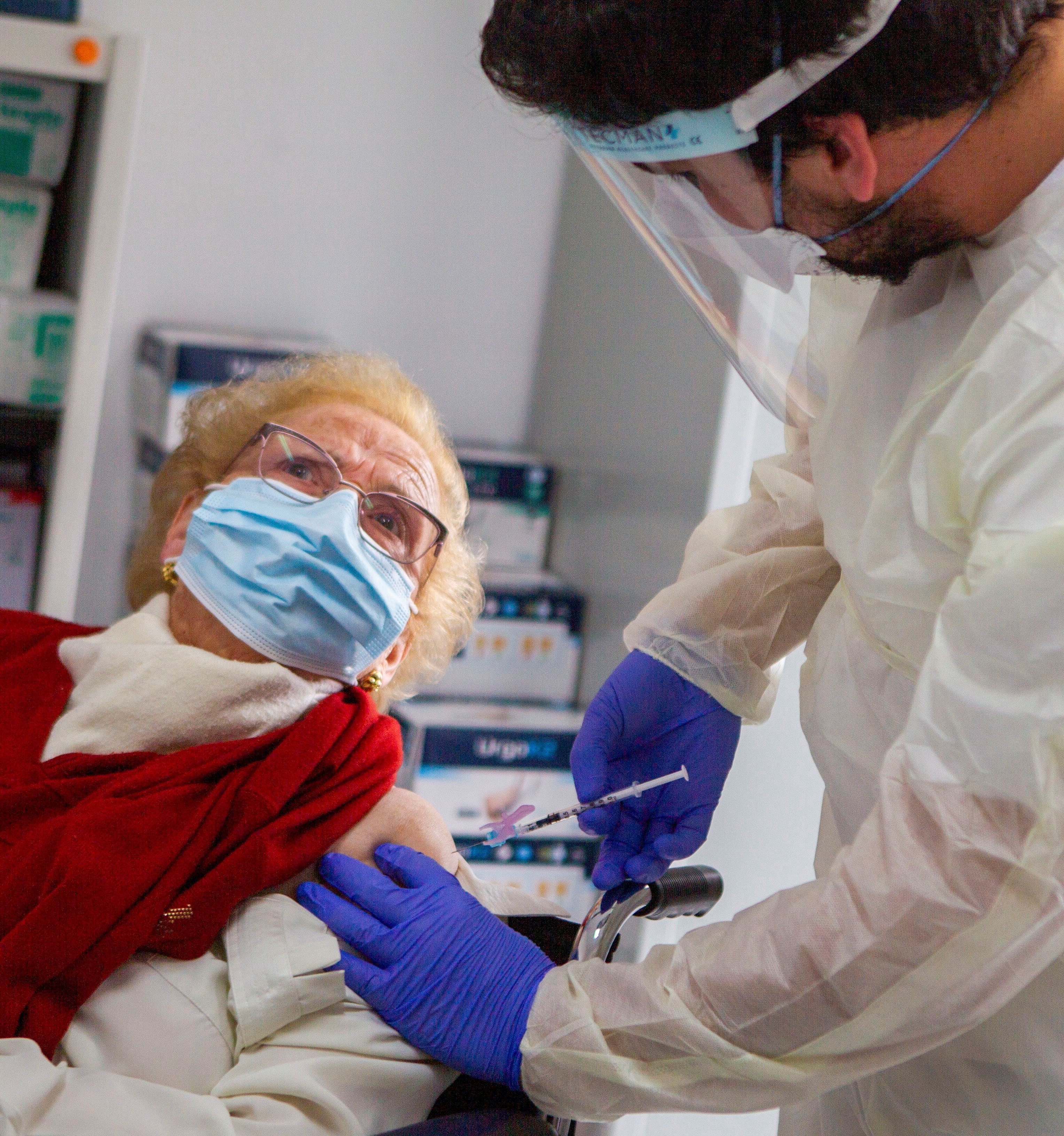 España registra 14.581 nuevos casos de Covid y 530 muertos en un día