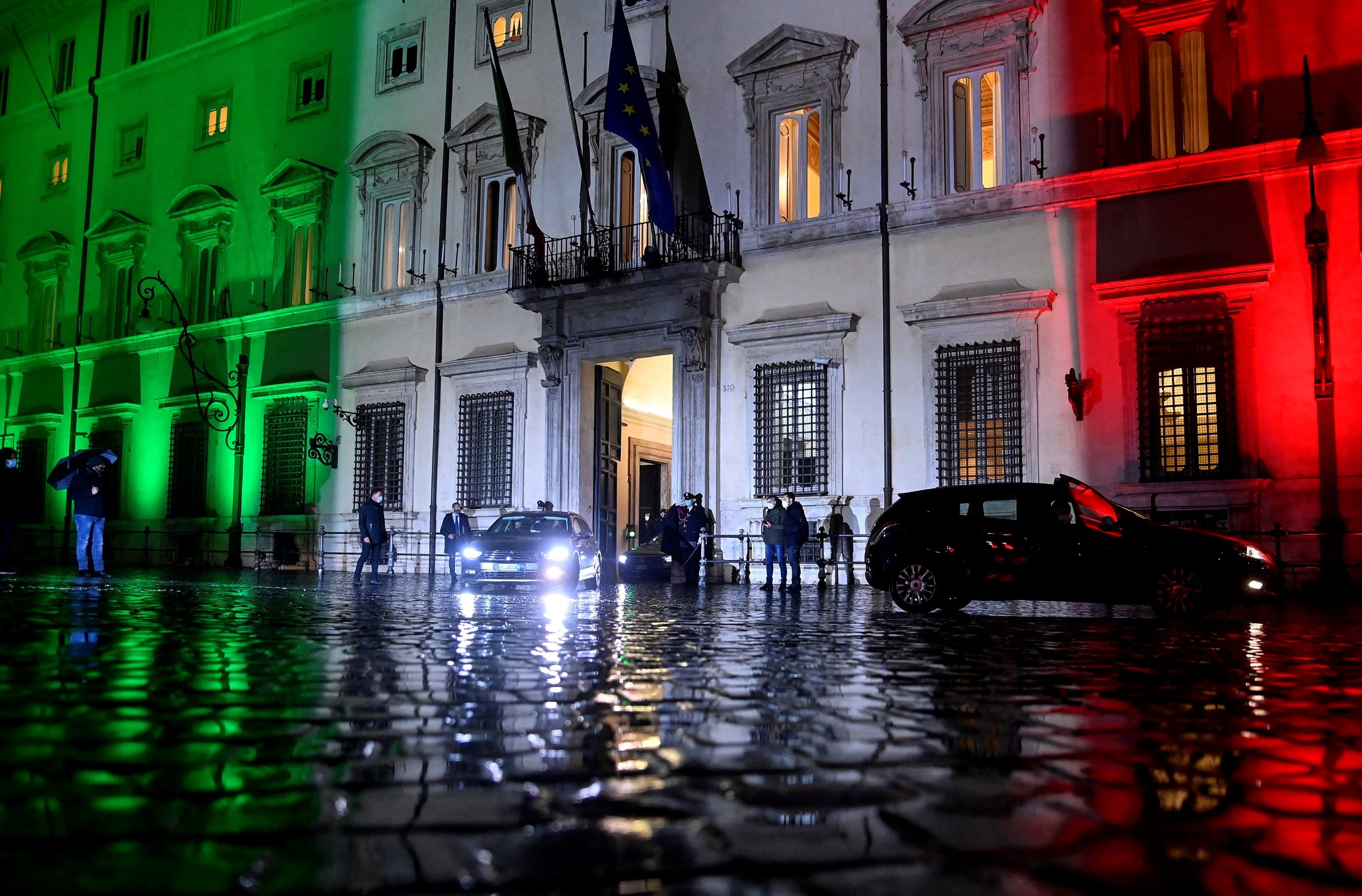Itàlia forma nou govern amb polítics i tecnòcrates per superar la crisi