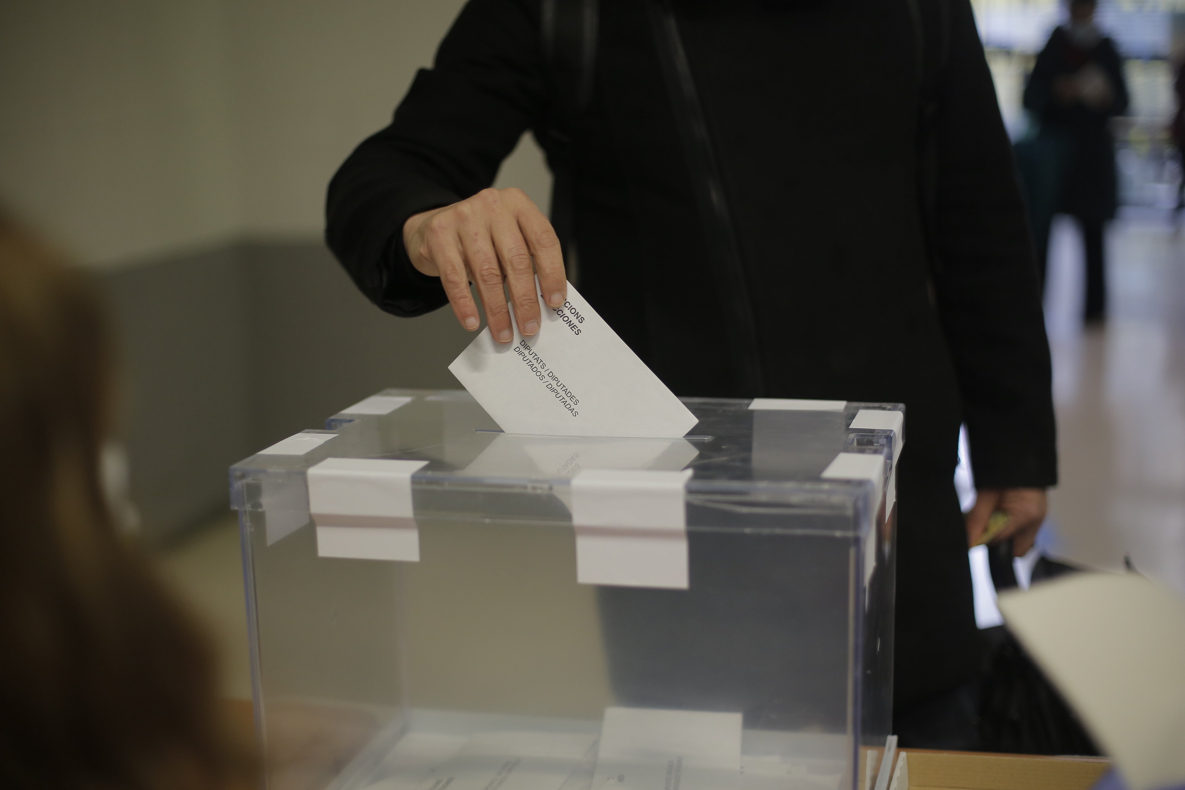 ERC ganaría las elecciones al Parlamento de Catalunya, según un sondeo