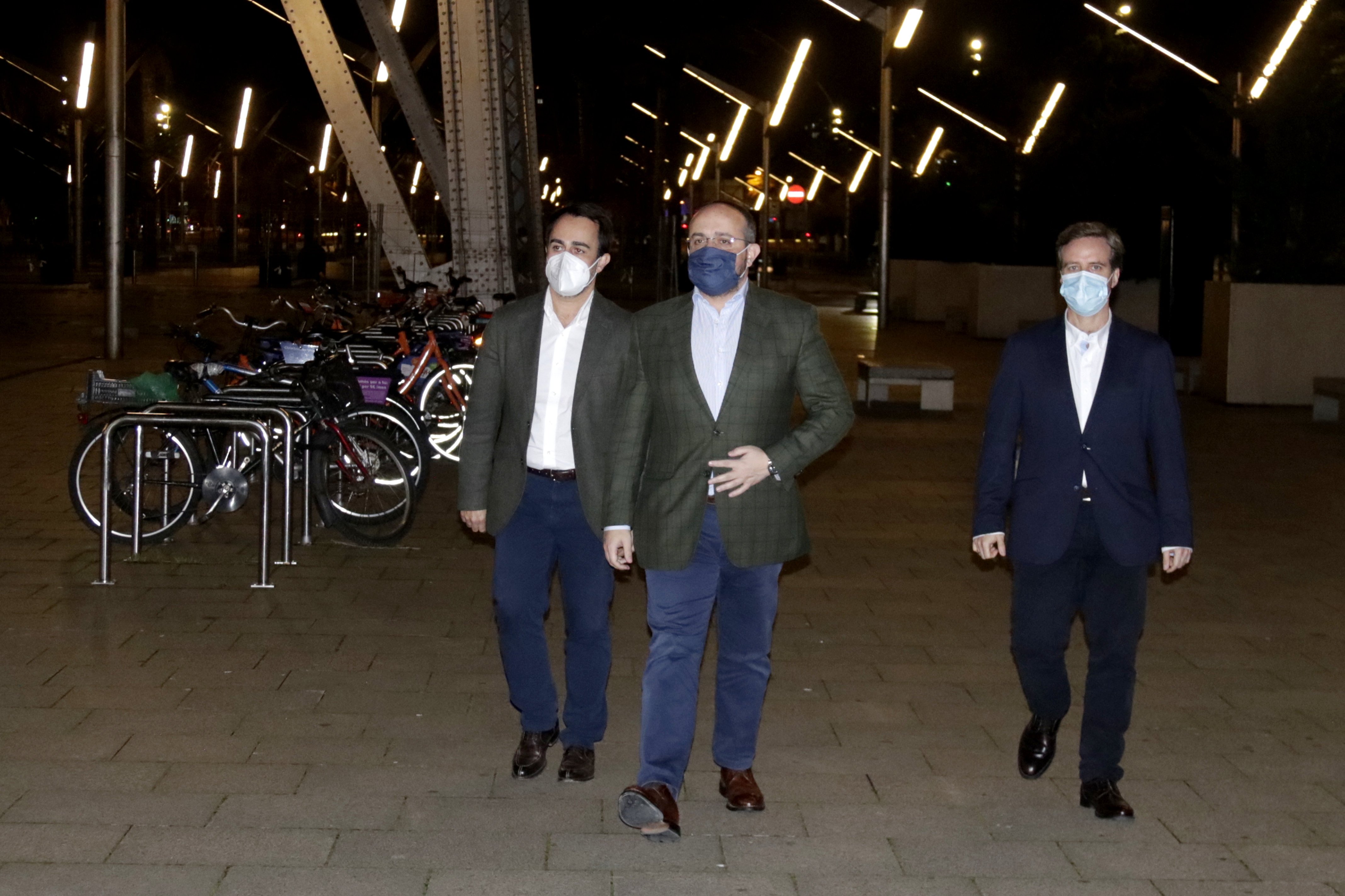 Alejandro Fernandez llegando hotel gran marina desde donde el PP sigue la noche electoral / ACN