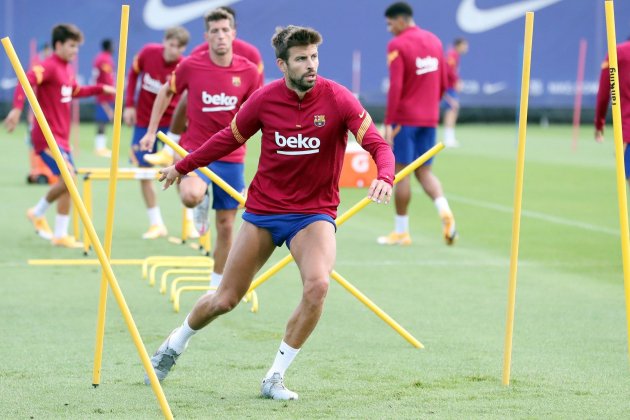 Gerard Pique entrenamiento Barca @FCB