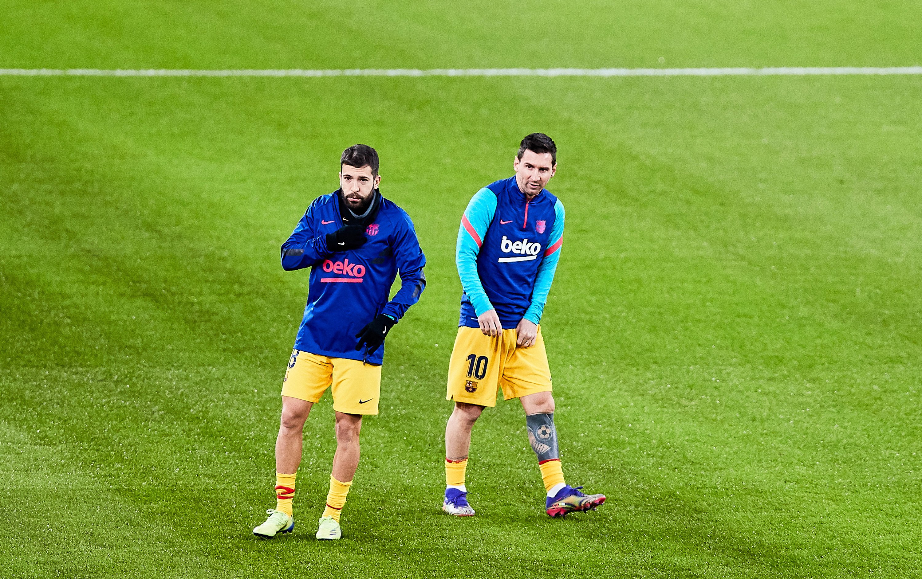 Jordi Alba, indultat, Messi demana la seva continuïtat per venir al Barça