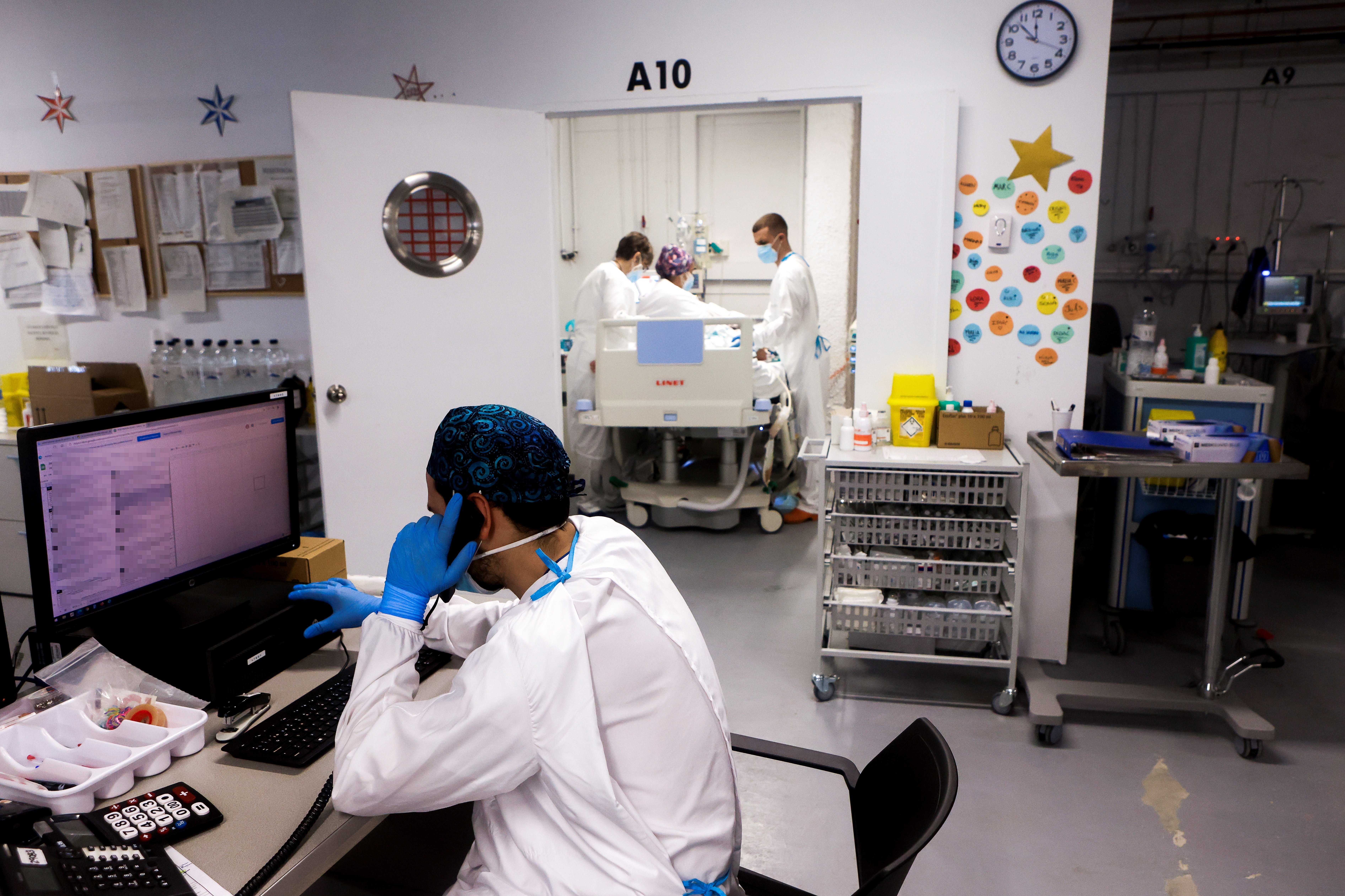 La Covid continúa en descenso: caen los ingresos hospitalarios