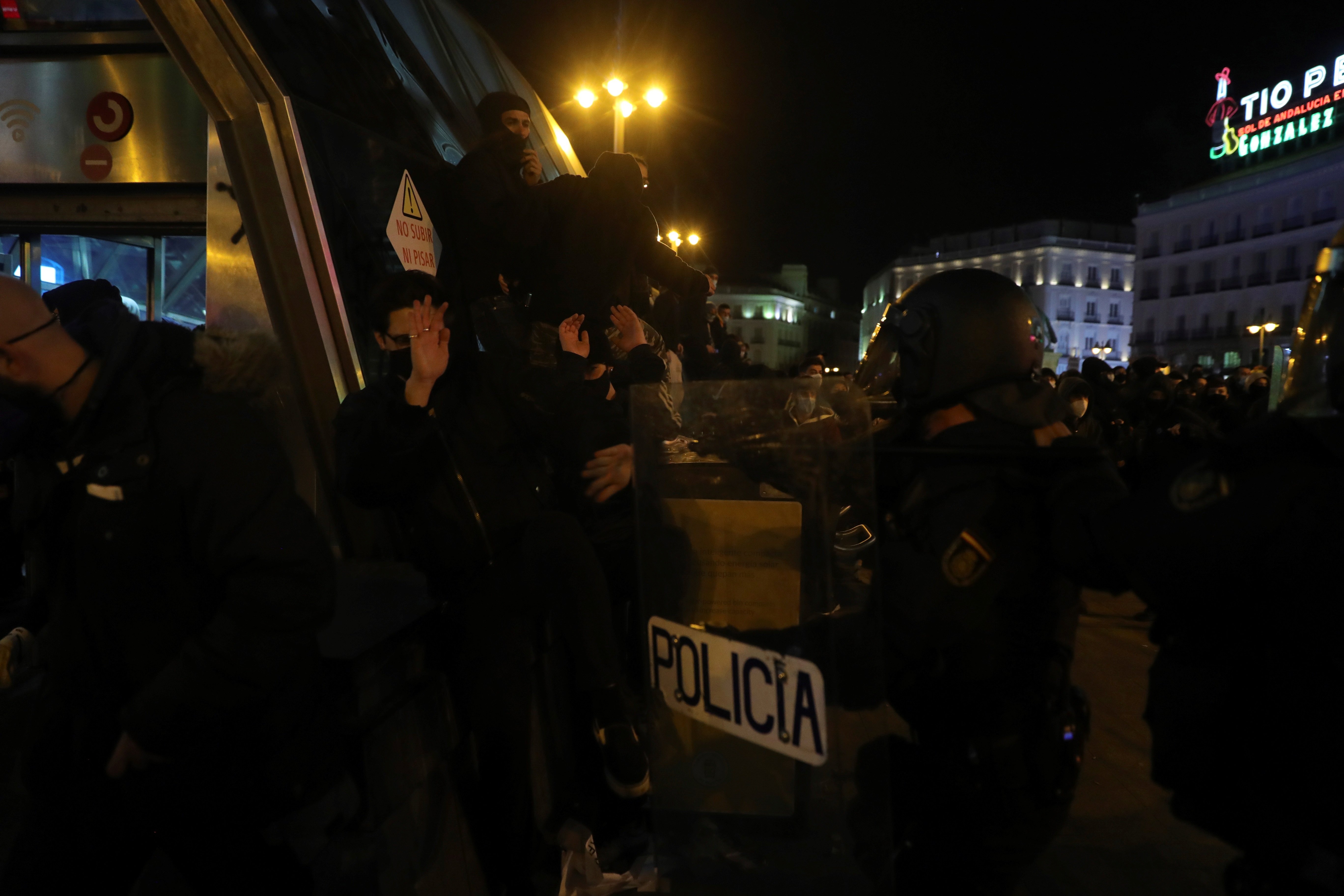 Cargas de la Policía Nacional en Madrid durante una concentración por Hasél