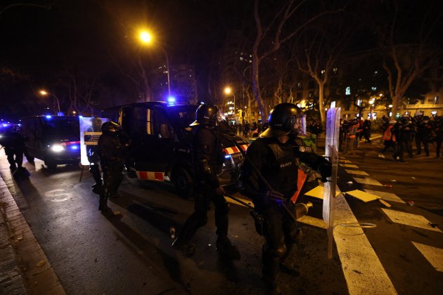 manifestación disturbios Barcelona Pablo Hasél segunda noche - Sergi Alcázar