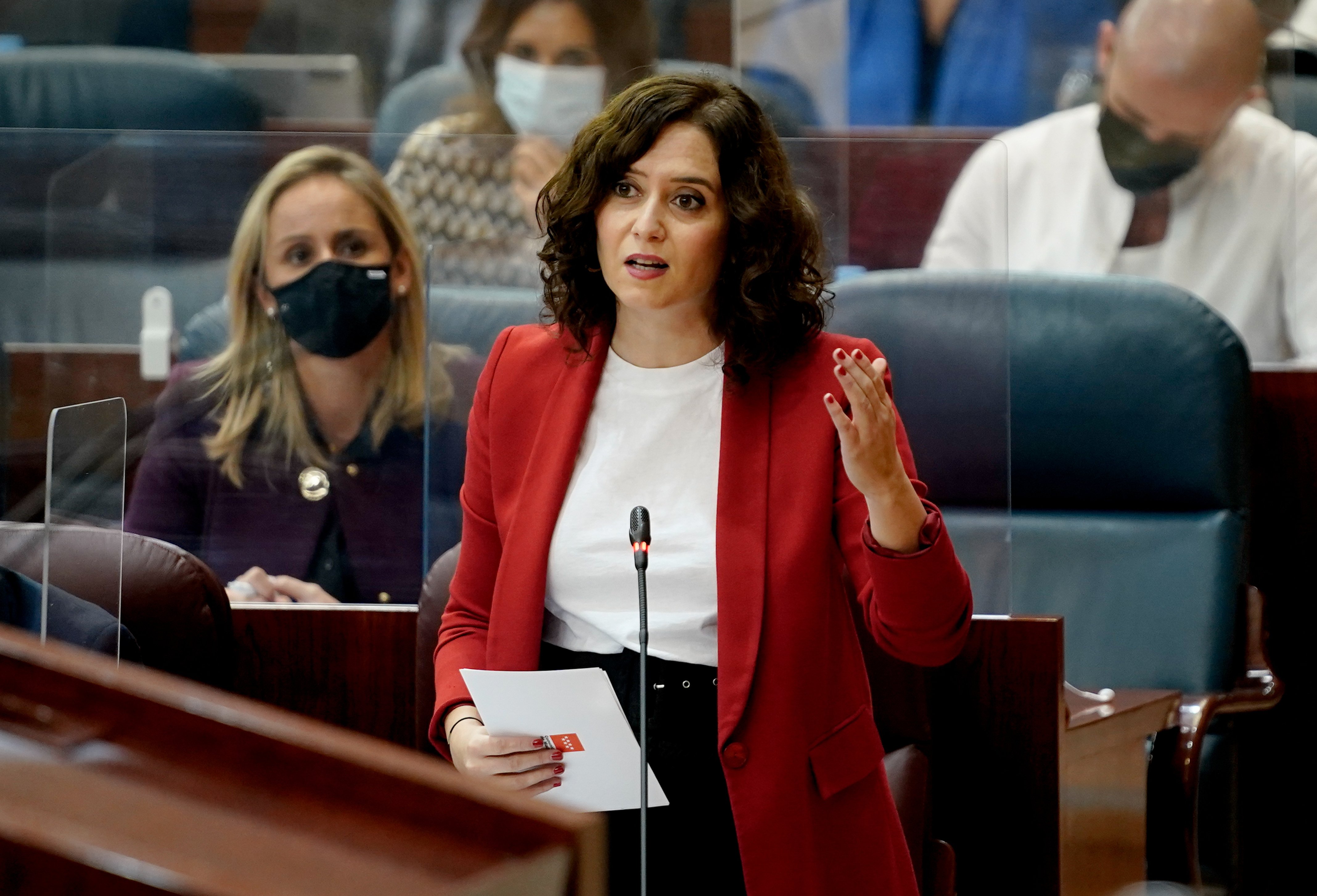 Ayuso acusa el PSOE i Cs de "prevaricació" per tramitar les mocions de censura