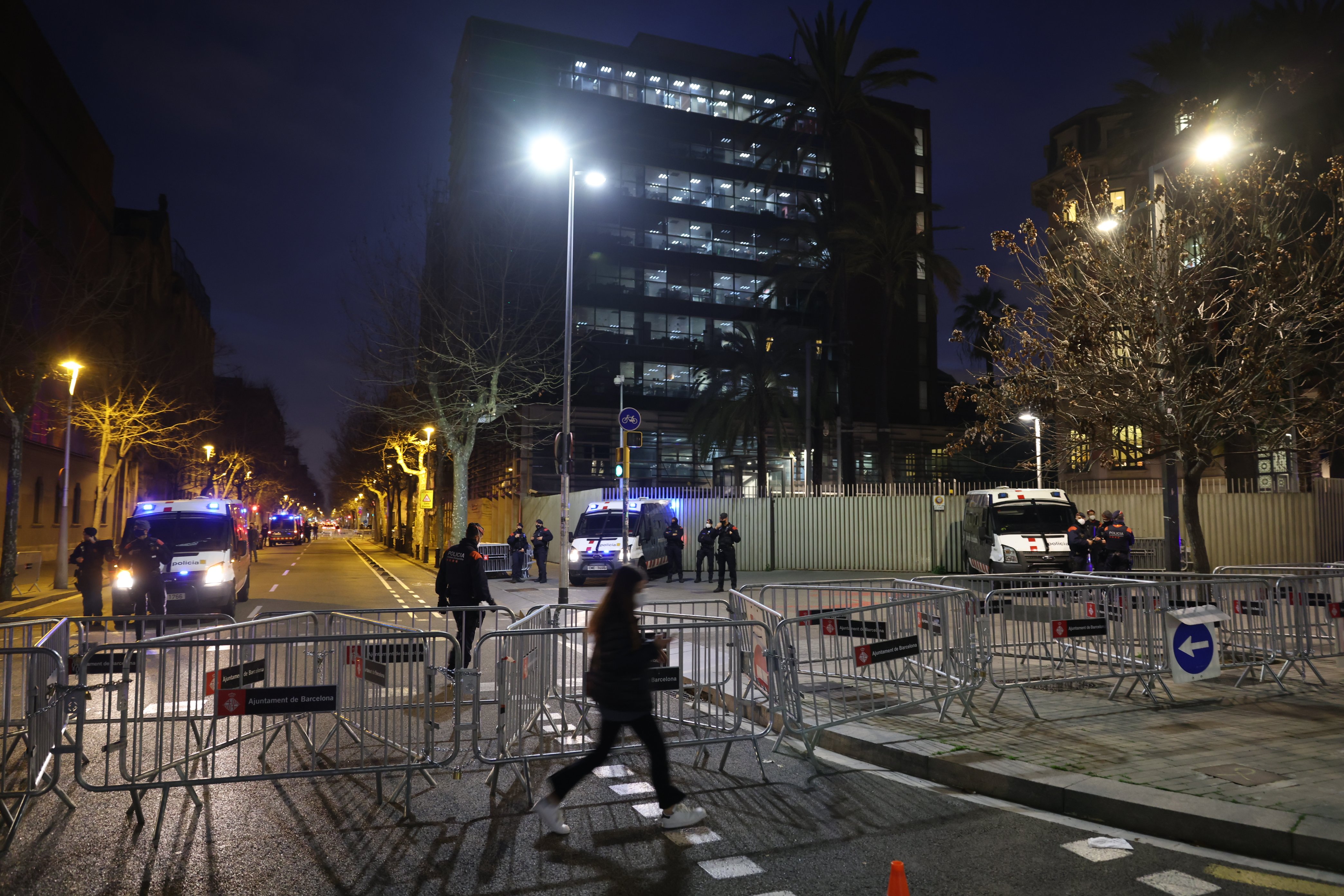 Manifestación pablo hasél tercera noche barcelona  / Sergi Alcàzar