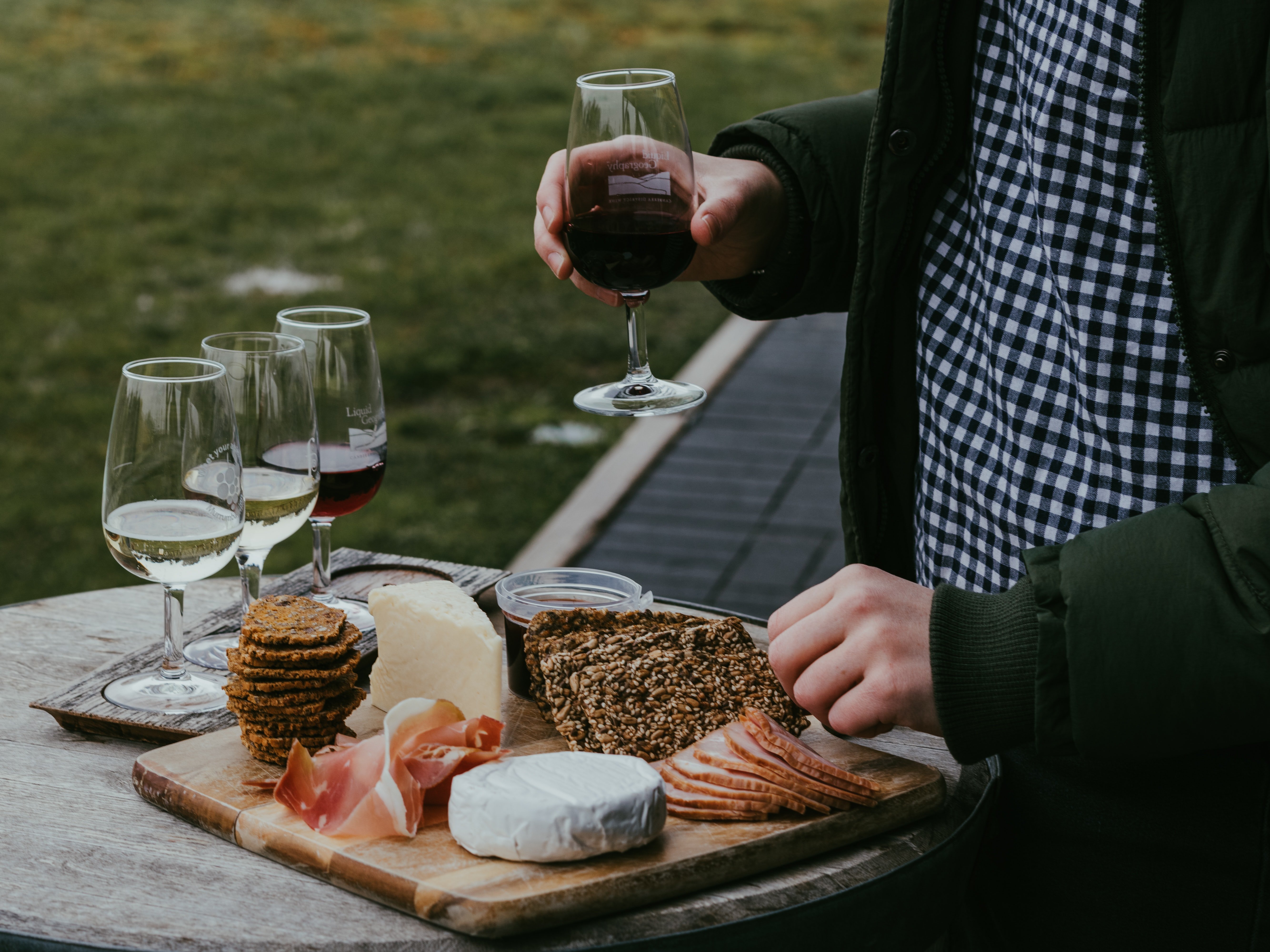 Vino y aperitivo