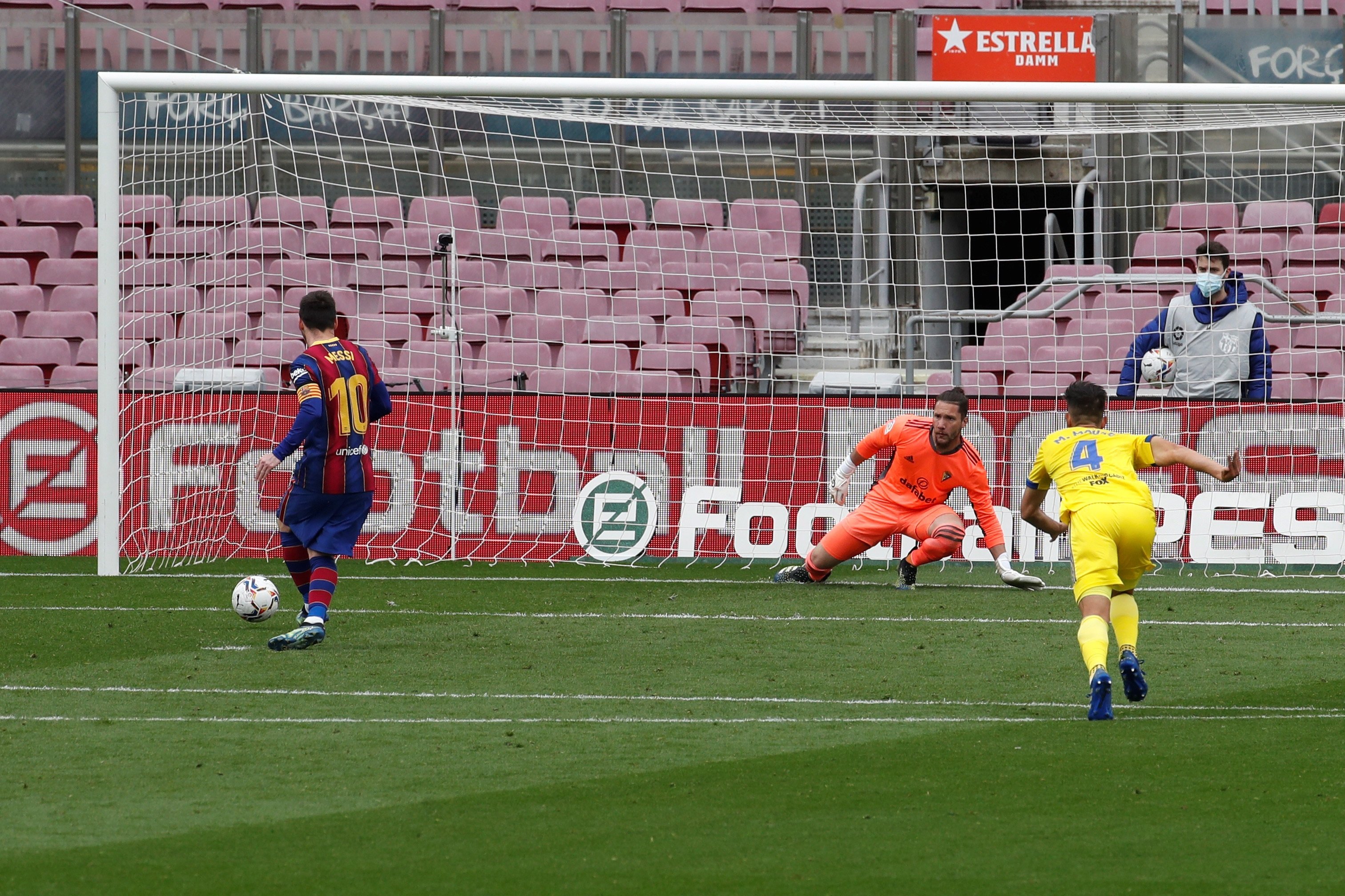 Lenglet desilusiona a un limitado Barça que empata contra el Cádiz (1-1)