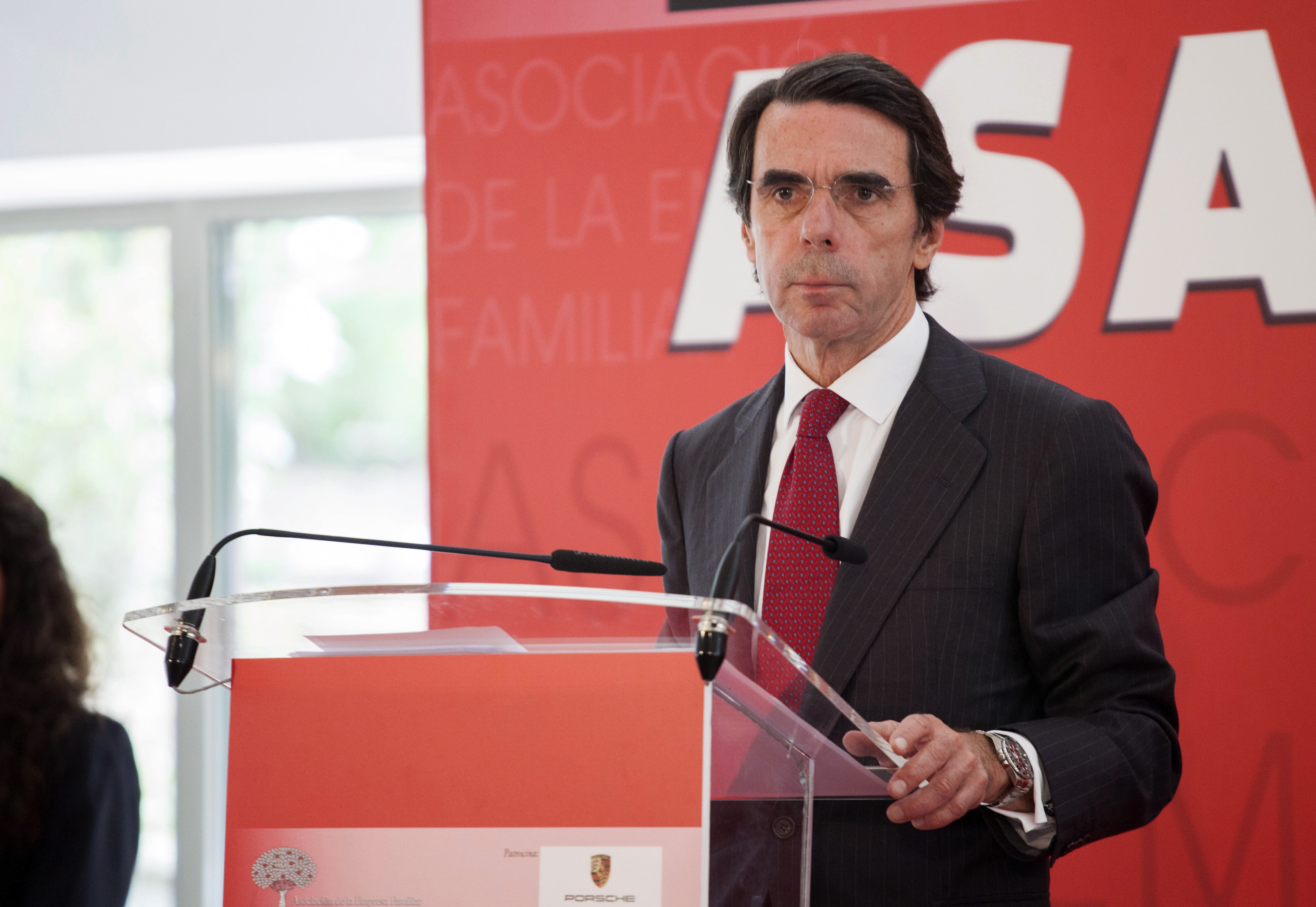 Aznar pide al Estado "reaccionar" ante el soberanismo