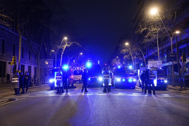  Mossos manifestación Pablo Hasél / Pau de la Calle
