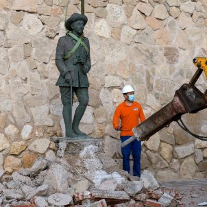 estatua franco melilla efe estatua franco melilla efe