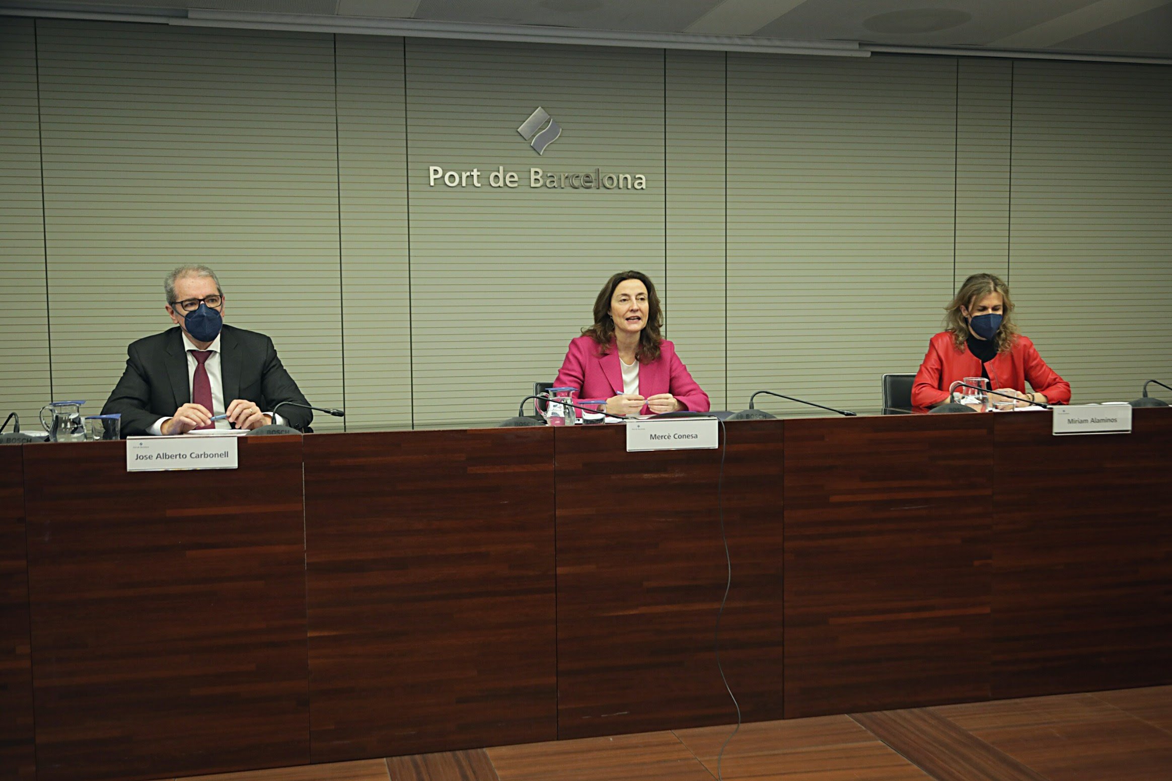 El Port de Barcelona guanya un 63% menys el 2020 amb les exportacions a l'alça