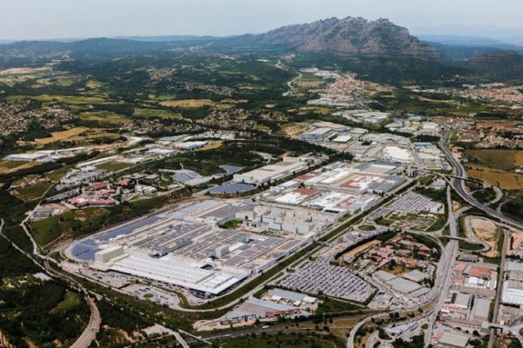 El Gobierno, Seat e Iberdrola impulsan una fábrica de baterías en Martorell