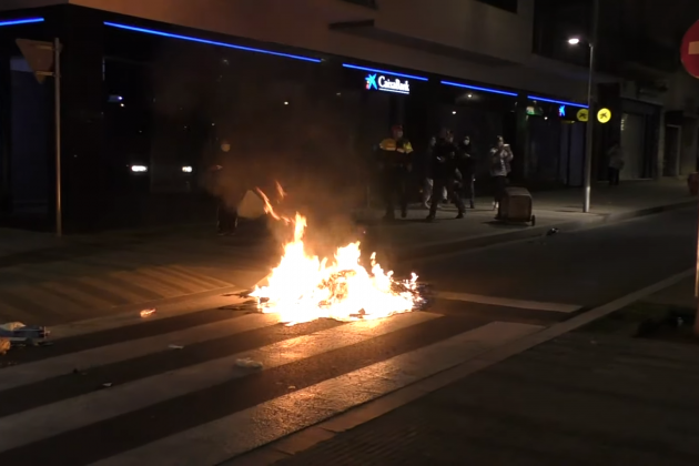 cargas policiales terrassa manifestación 2602 FUEGO