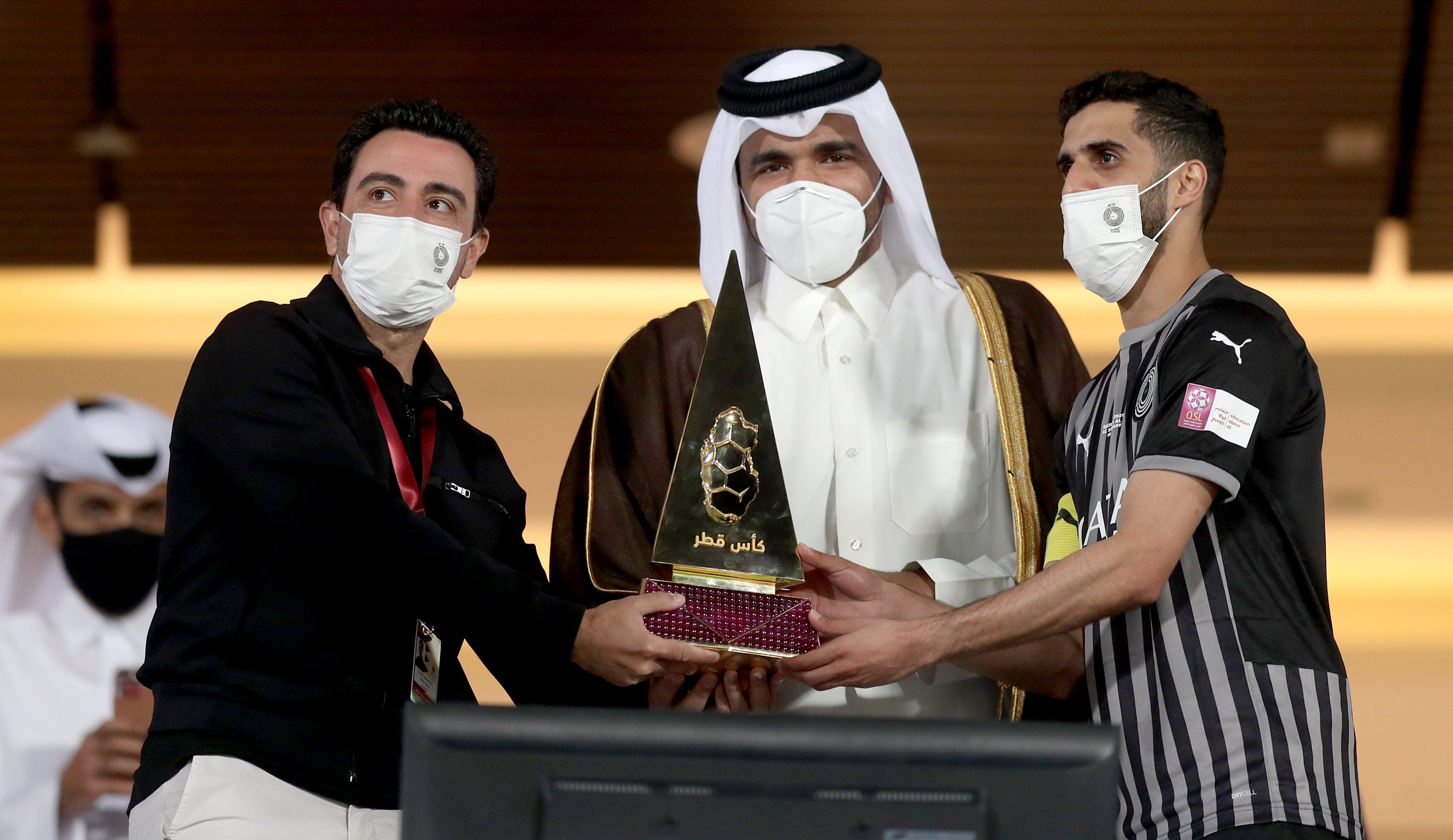 Xavi sigue ganando títulos en Qatar y ya tiene la 'manita'