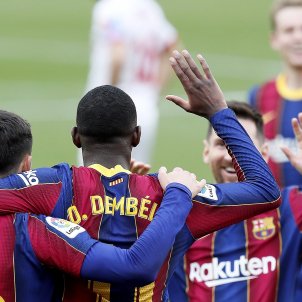 El Barça assalta Sevilla i es reil·lusiona amb la Lliga (0-2)
