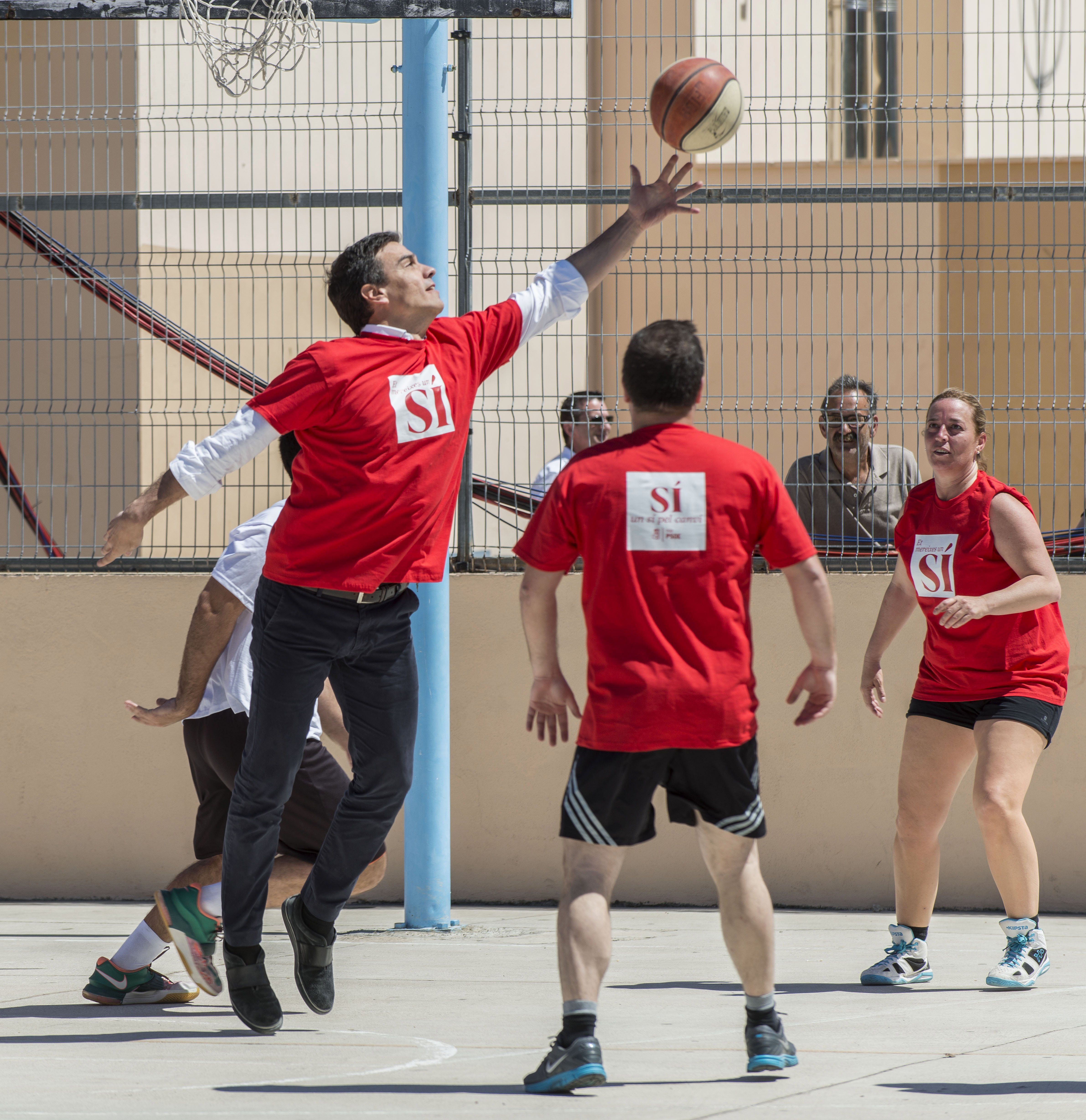 Vídeo: Sánchez vuelve a la cancha