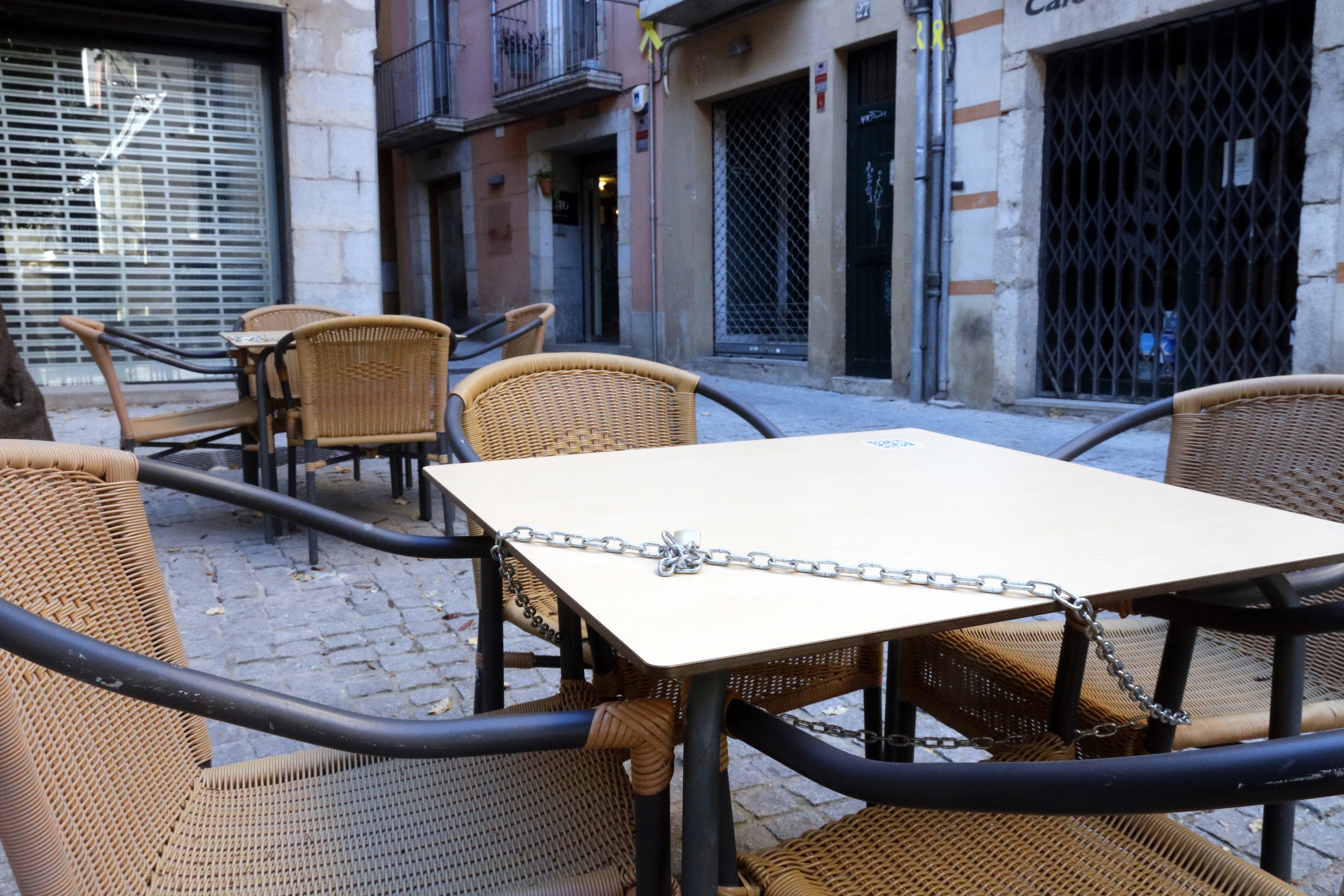 El ocio nocturno pide que los restaurantes puedan servir cenas