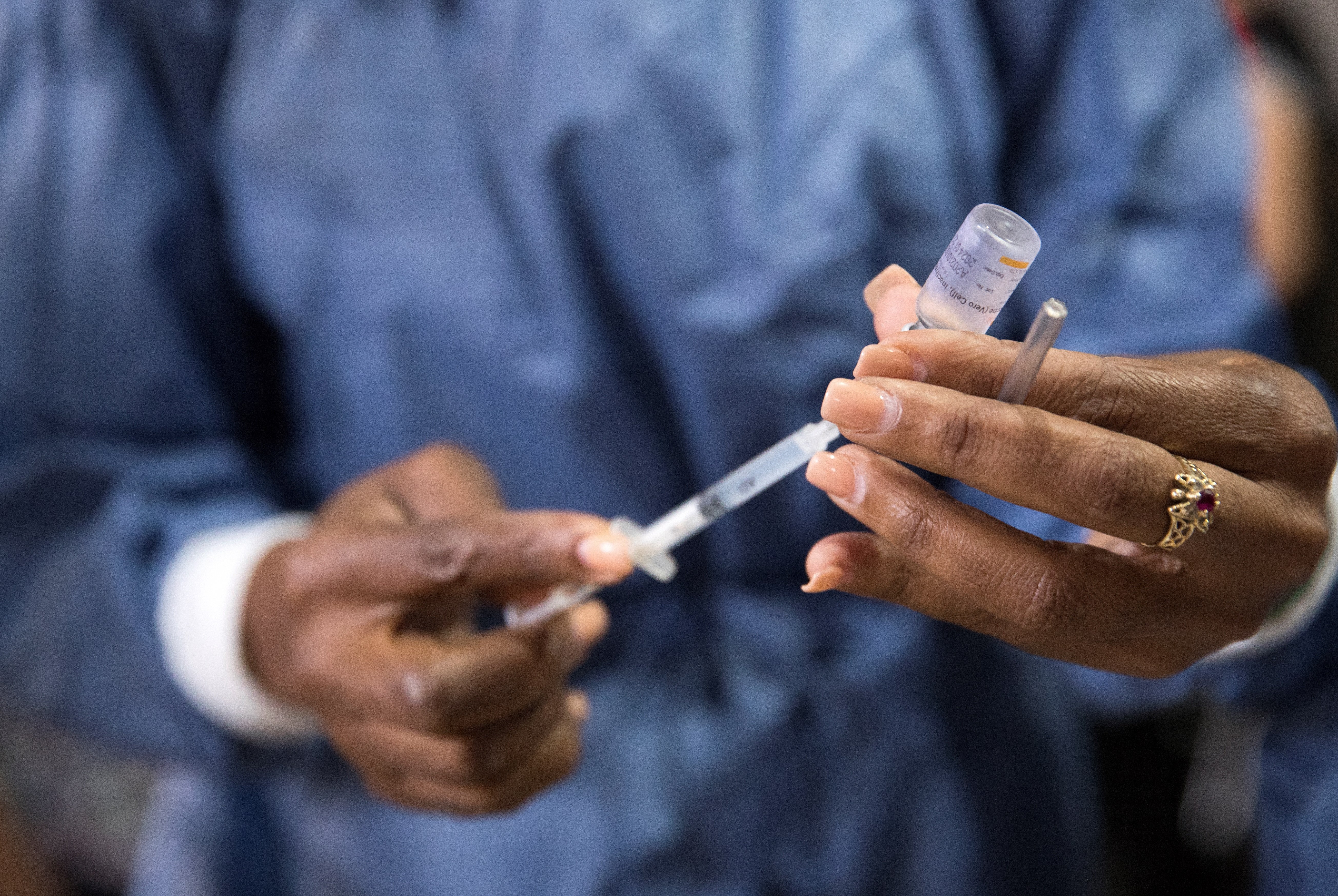 Empieza la campaña de vacunación masiva en África