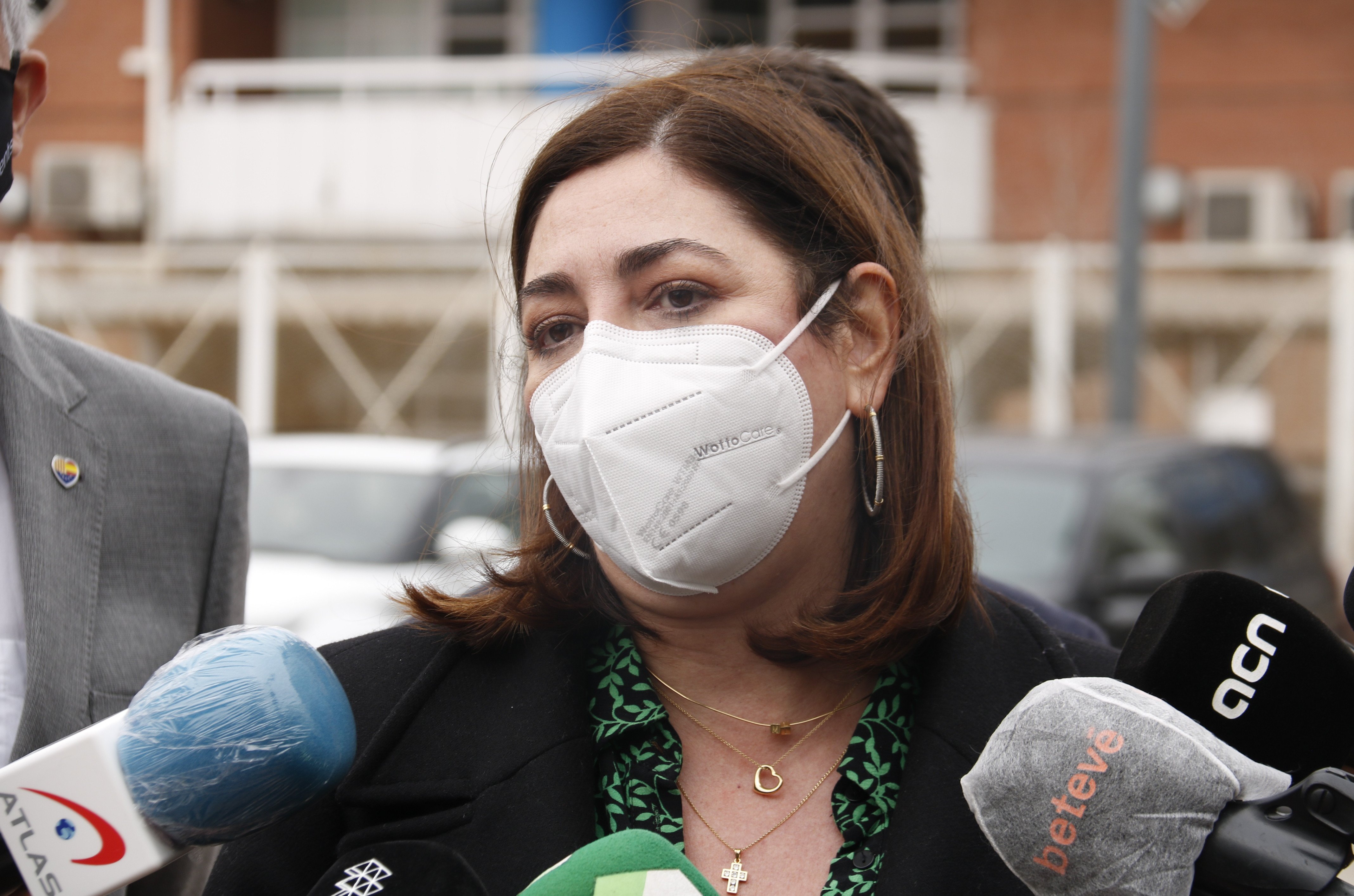 Ciutadans es manifesta amb guàrdies urbans contra Colau, Batlle i el Govern