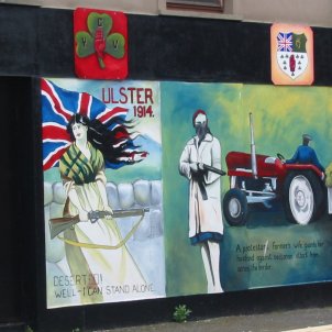 Grups paramilitars nord-irlandesos trenquen l'acord de pau del 98' pel Brexit