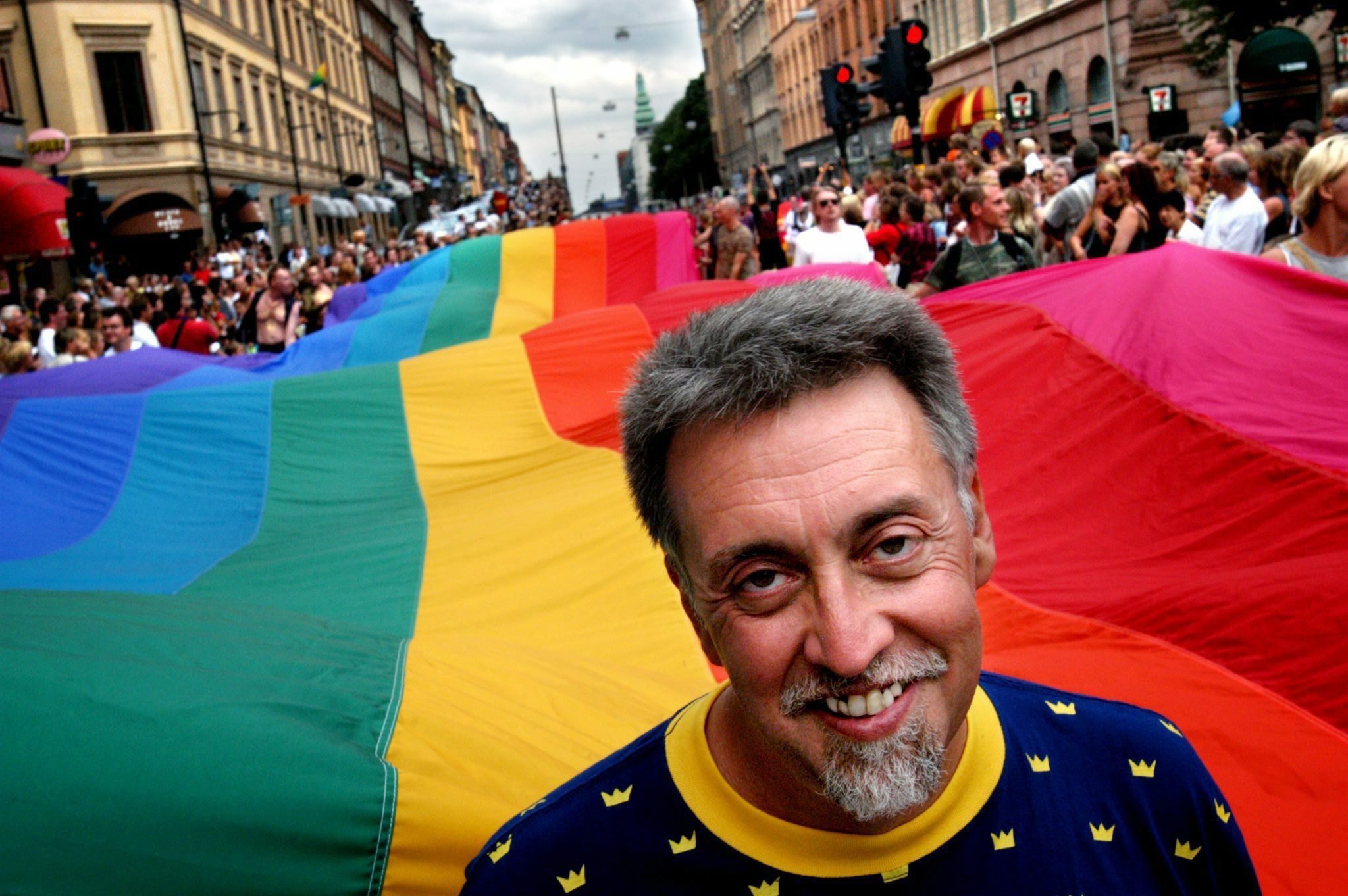 Muere Gilbert Baker, el creador de la bandera del Orgullo Gay
