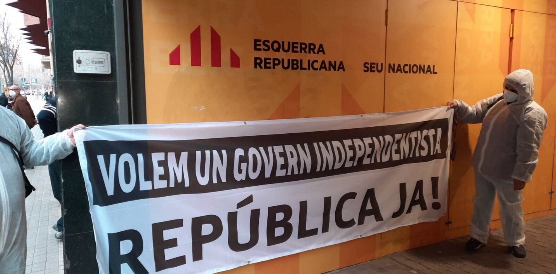 Presión independentista por un pacto ERC-Junts-CUP