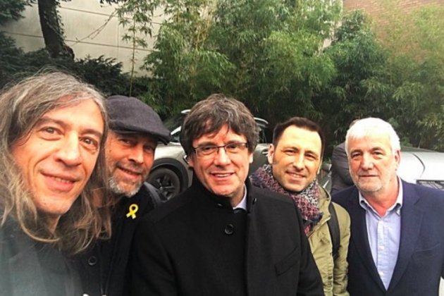 puigdemont y gerard quinto