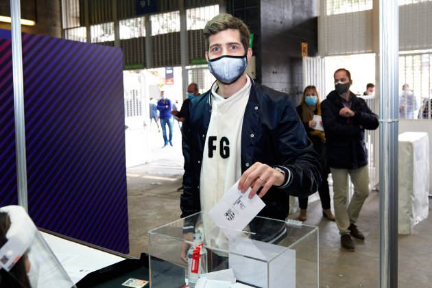 Sergi Roberto vota elecciones FC Barcelona