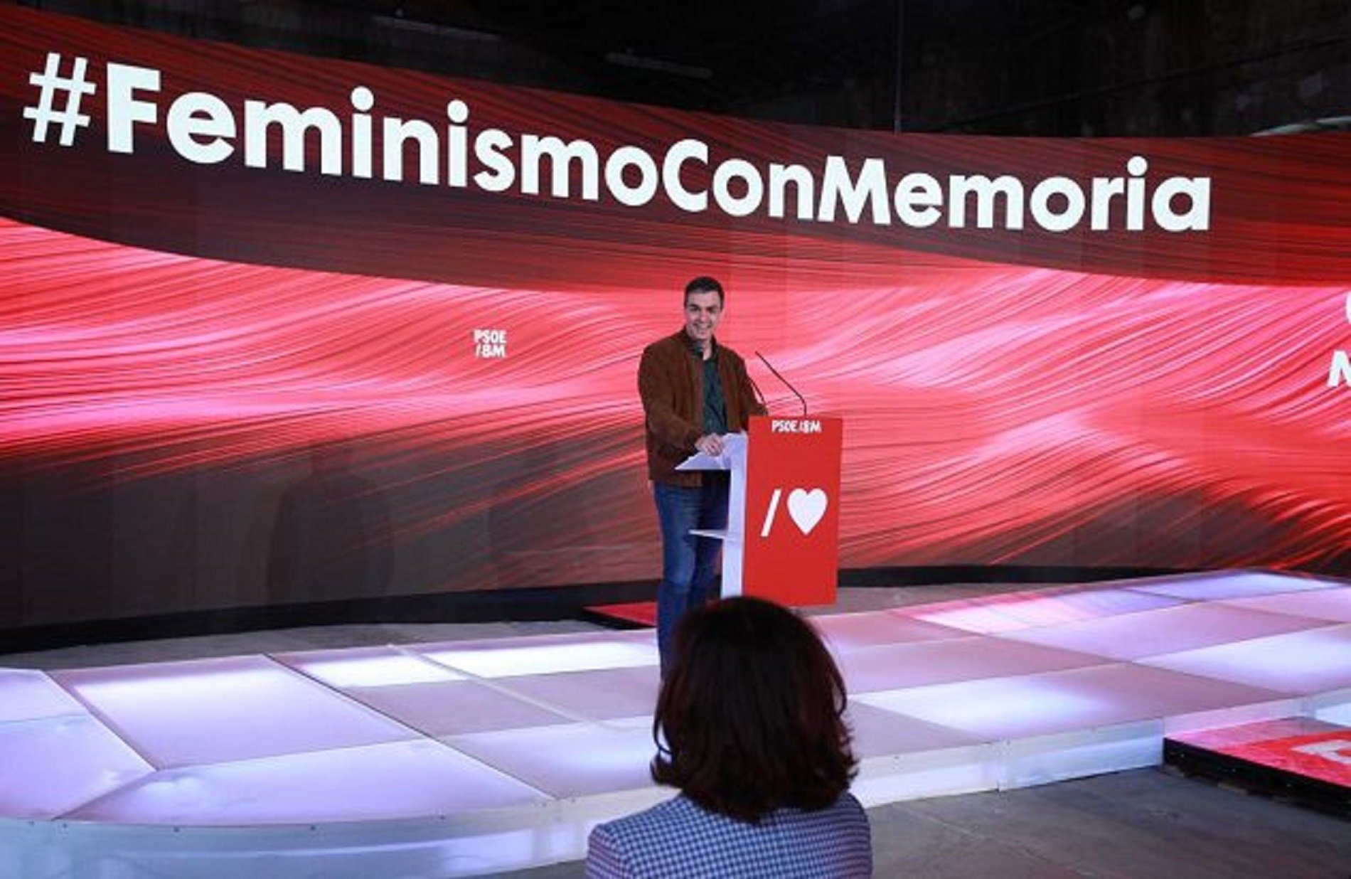 Sánchez fa un míting feminista en un Madrid sense manifestacions pel 8-M