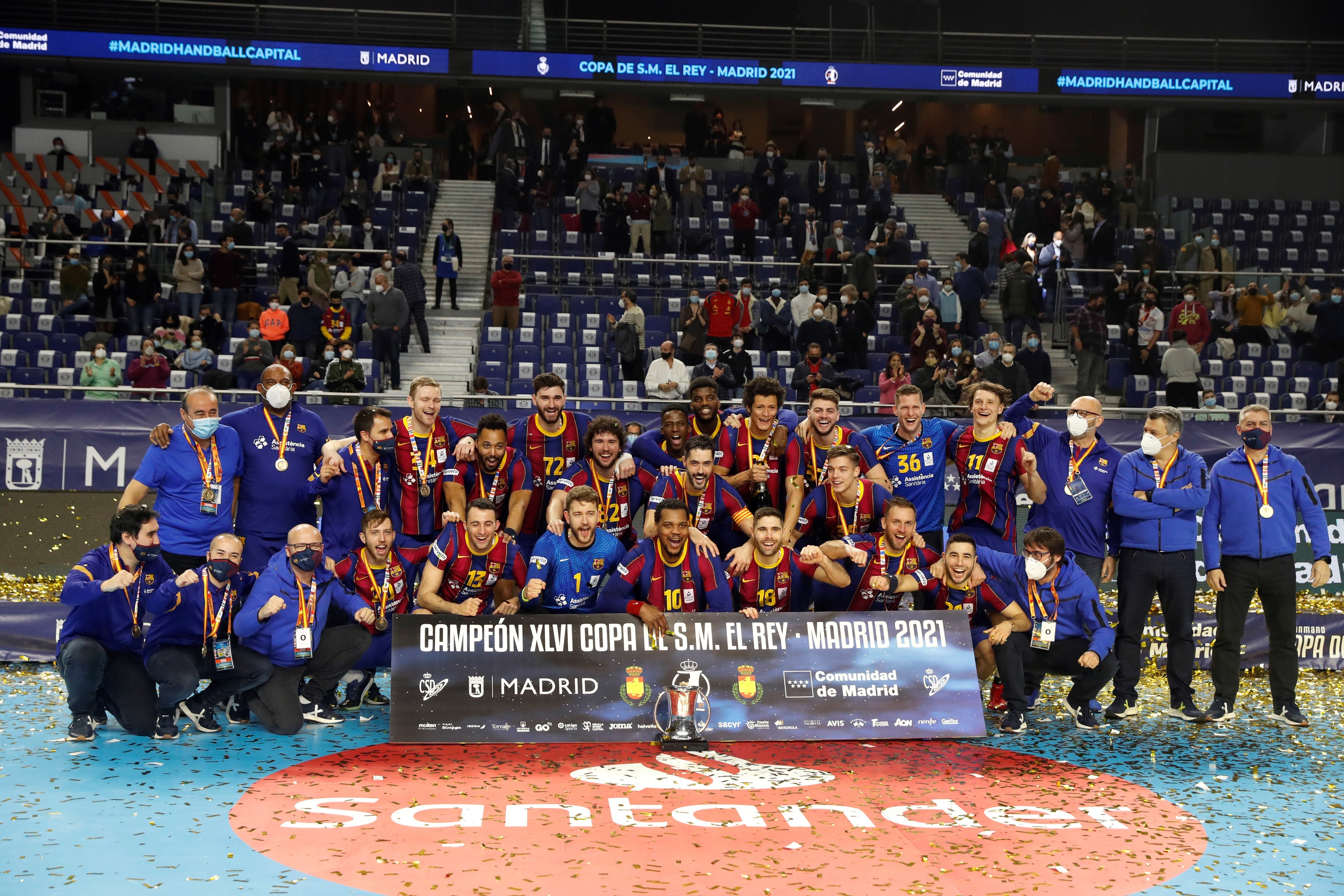 El Barça de balonmano se impone al Ademar y gana la 25a Copa del Rey (27-35)