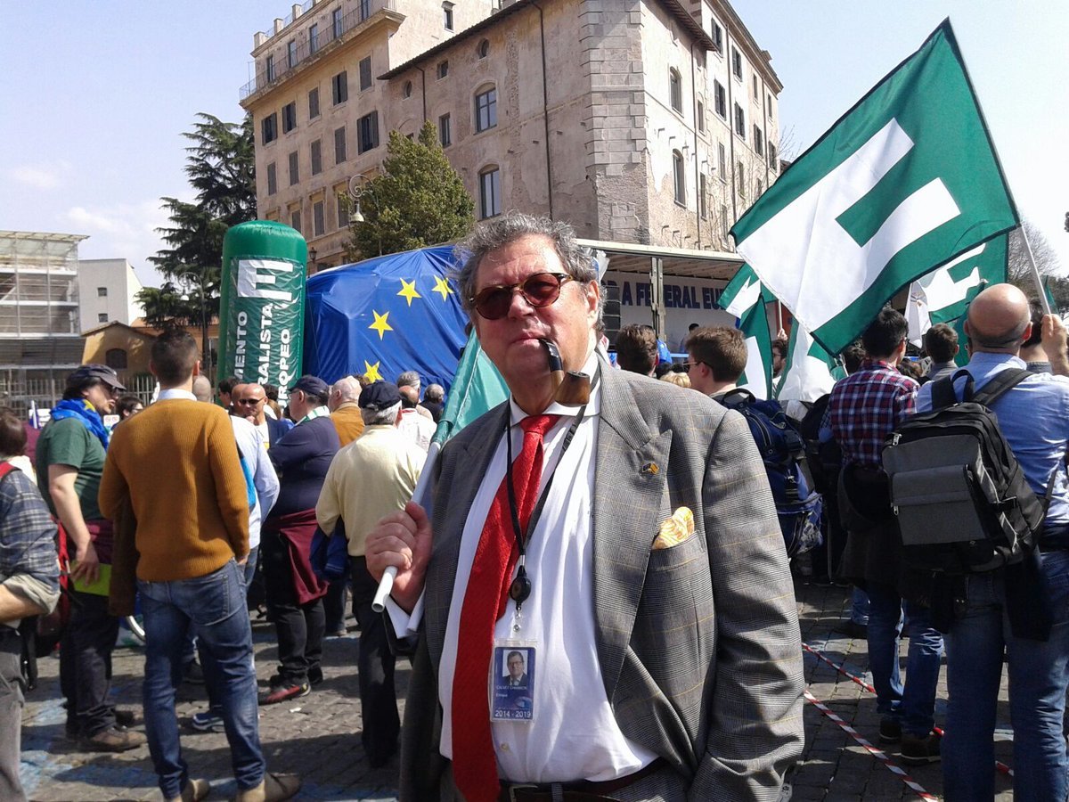 Un eurodiputat espanyolista denuncia Gonzalo Boye