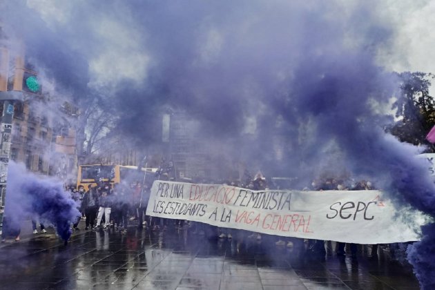 manifestacion estudiantes día mujer 8 M Twitter SEPC