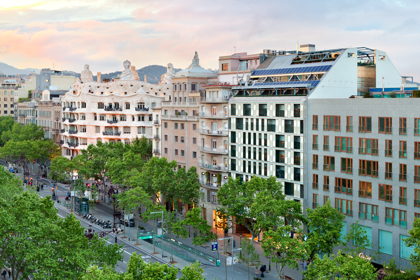 Redescubre Barcelona disfrutando de una noche completamente diferente