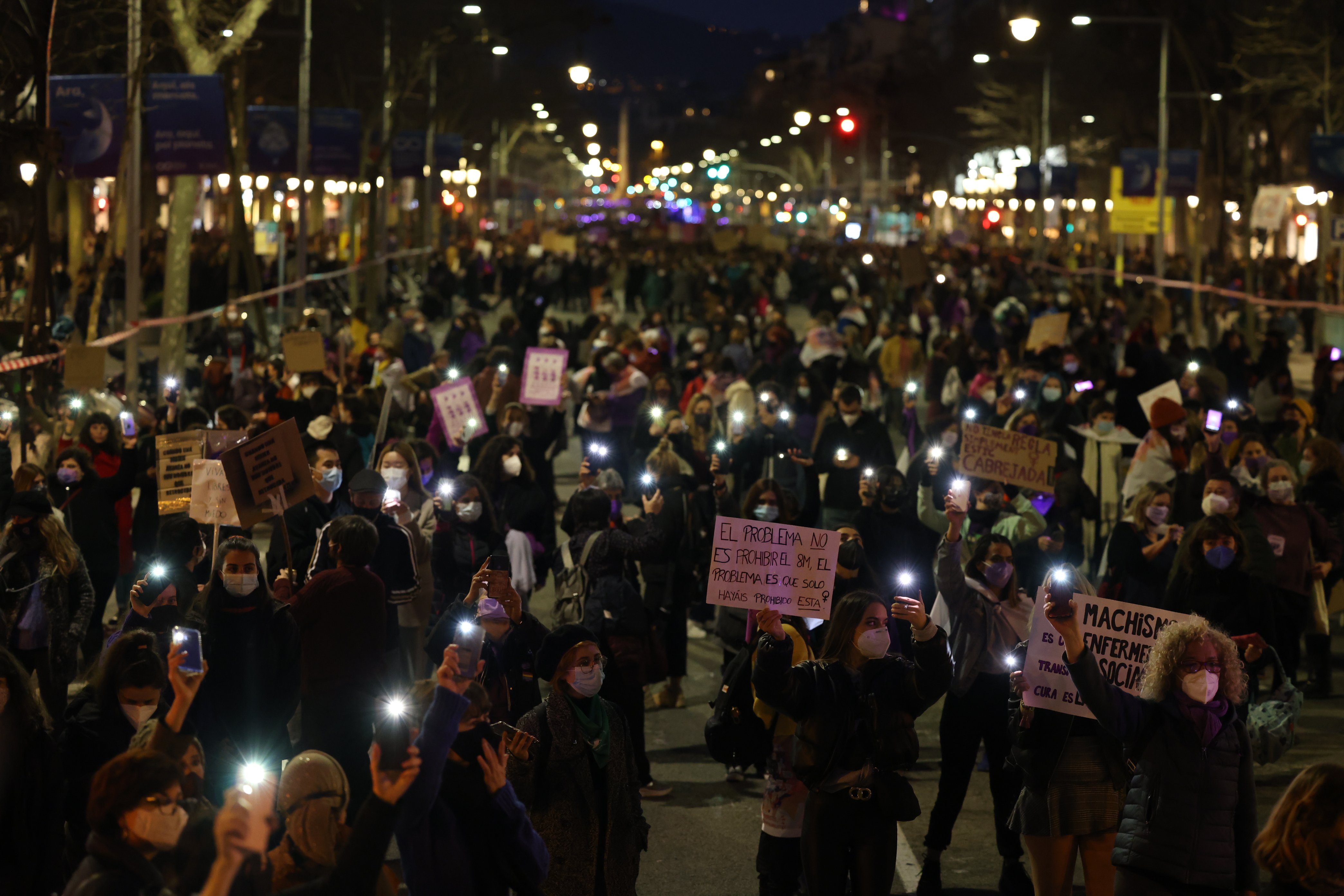 Feminism takes to the streets of Catalonia despite the pandemic