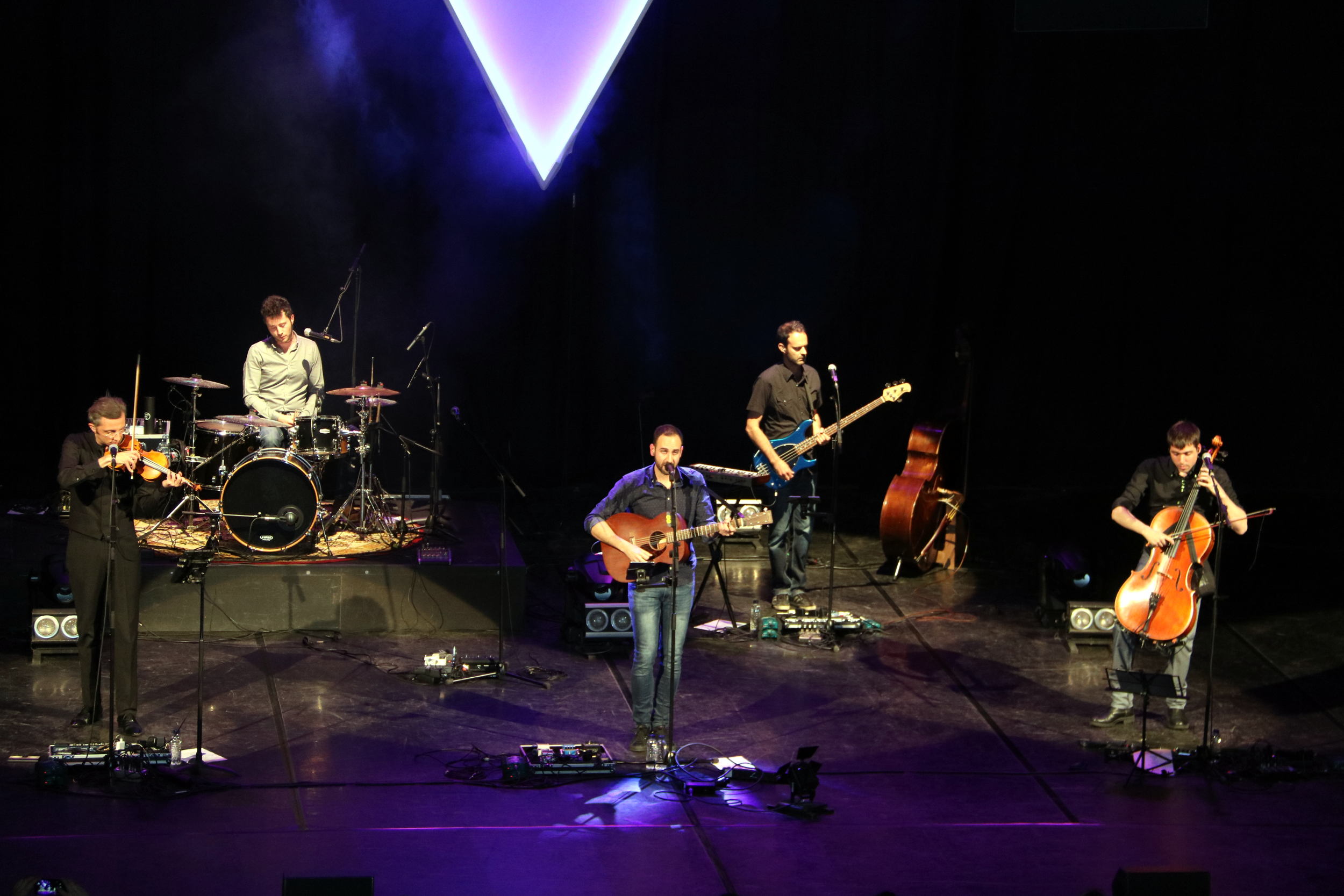 Blaumut presenta su tercer trabajo, 'Equilibris', llenando el Auditorio de Girona