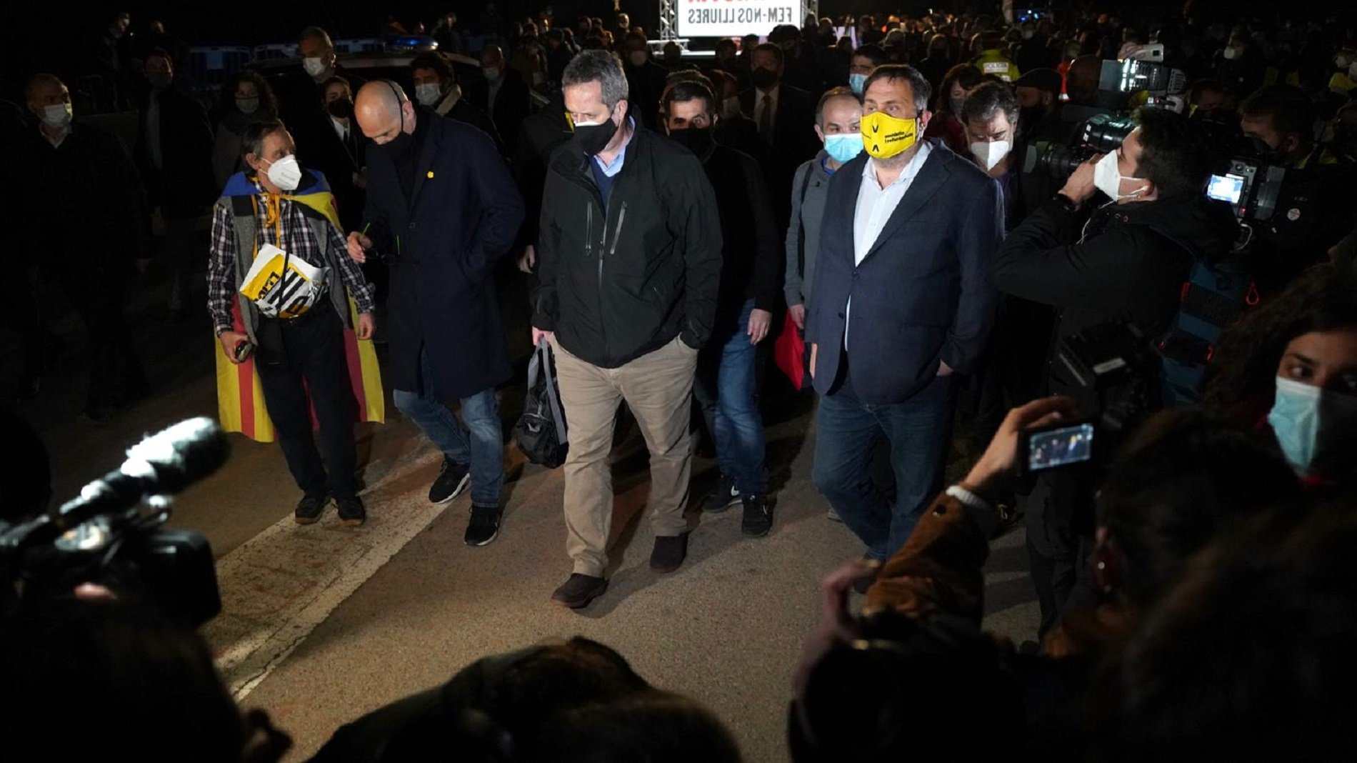 Junqueras y Forn en las puertas de Lledoners 09/03/2021 / Marc Ortín