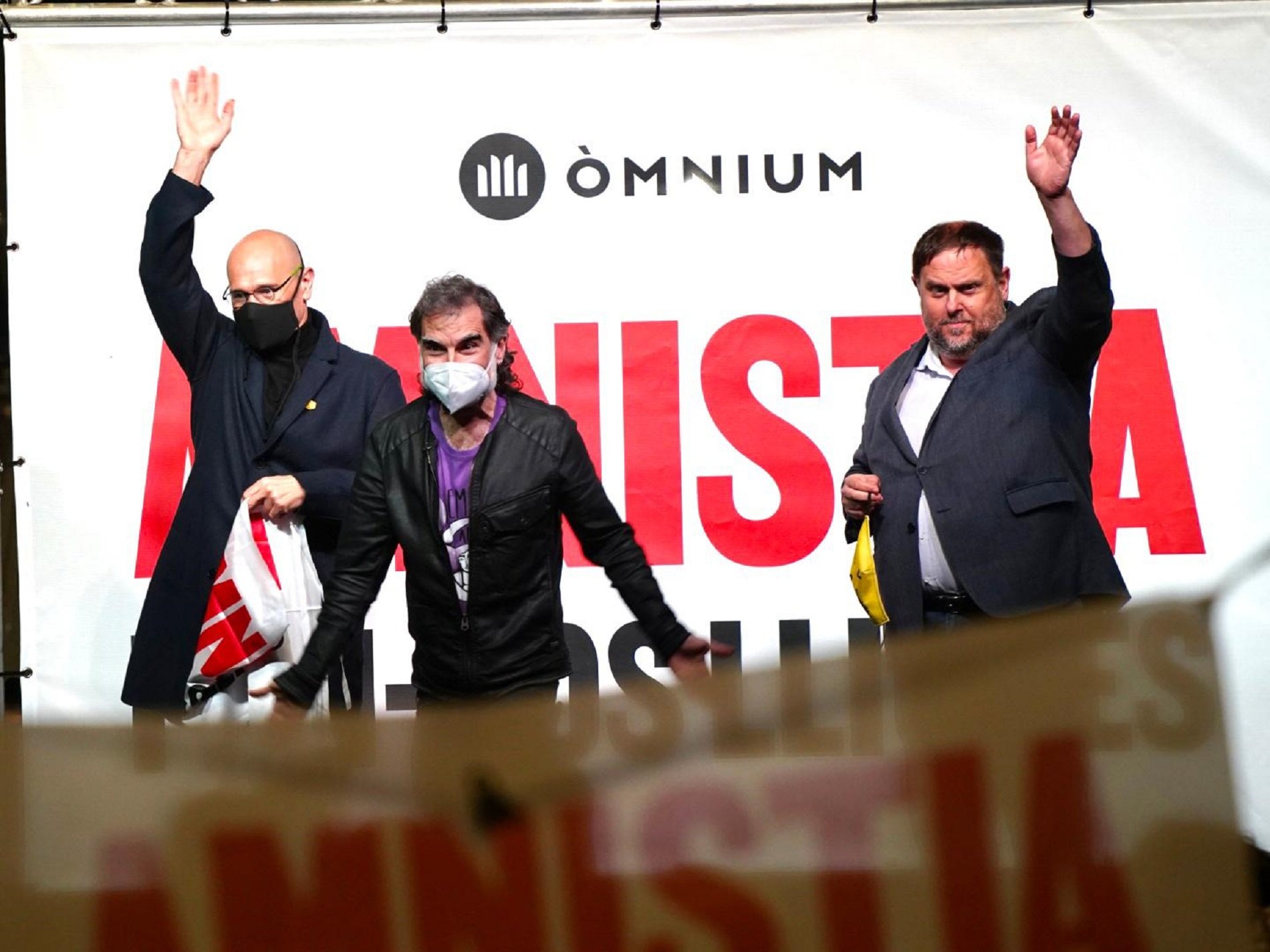 Romeva, Junqueras y Cuixart en acto antes entrar en lledoners 09/03/2021 / Marc Ortín