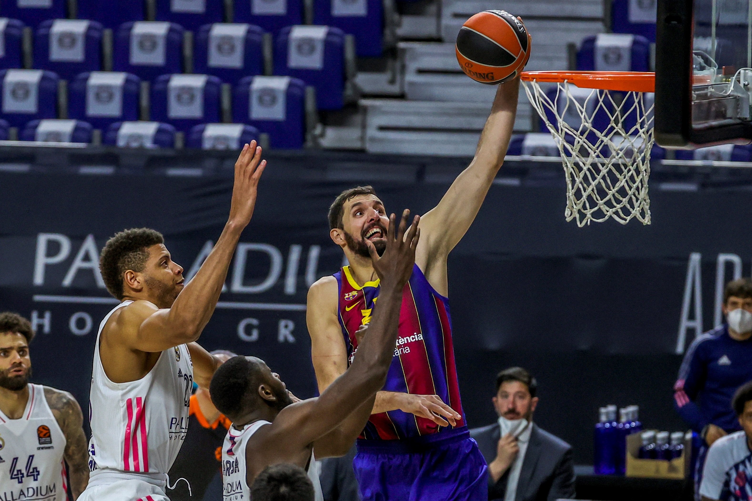 El Barça sigue imparable en la Euroliga y supera al Madrid (76-81)