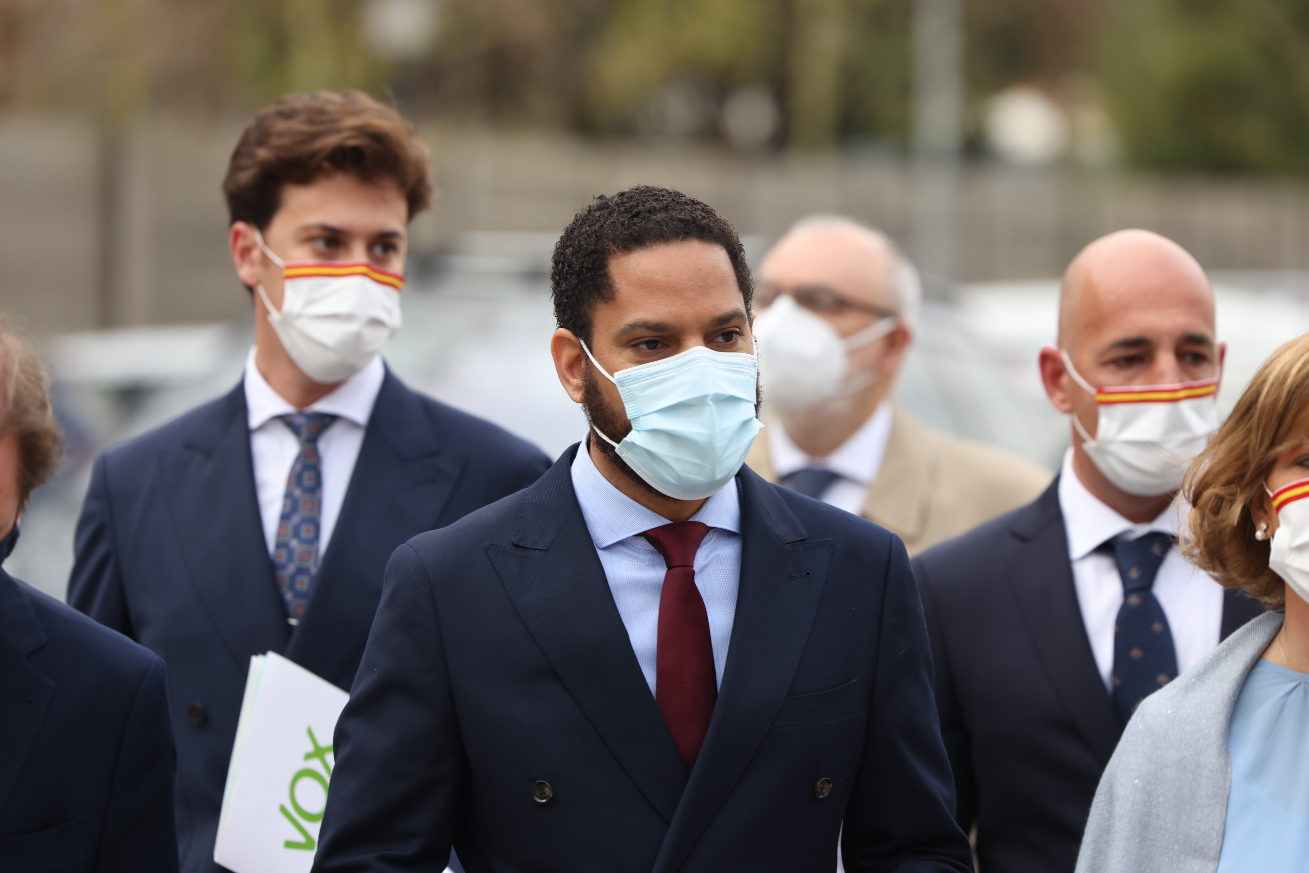 Aproves que el Parlament veti el senador de Vox?