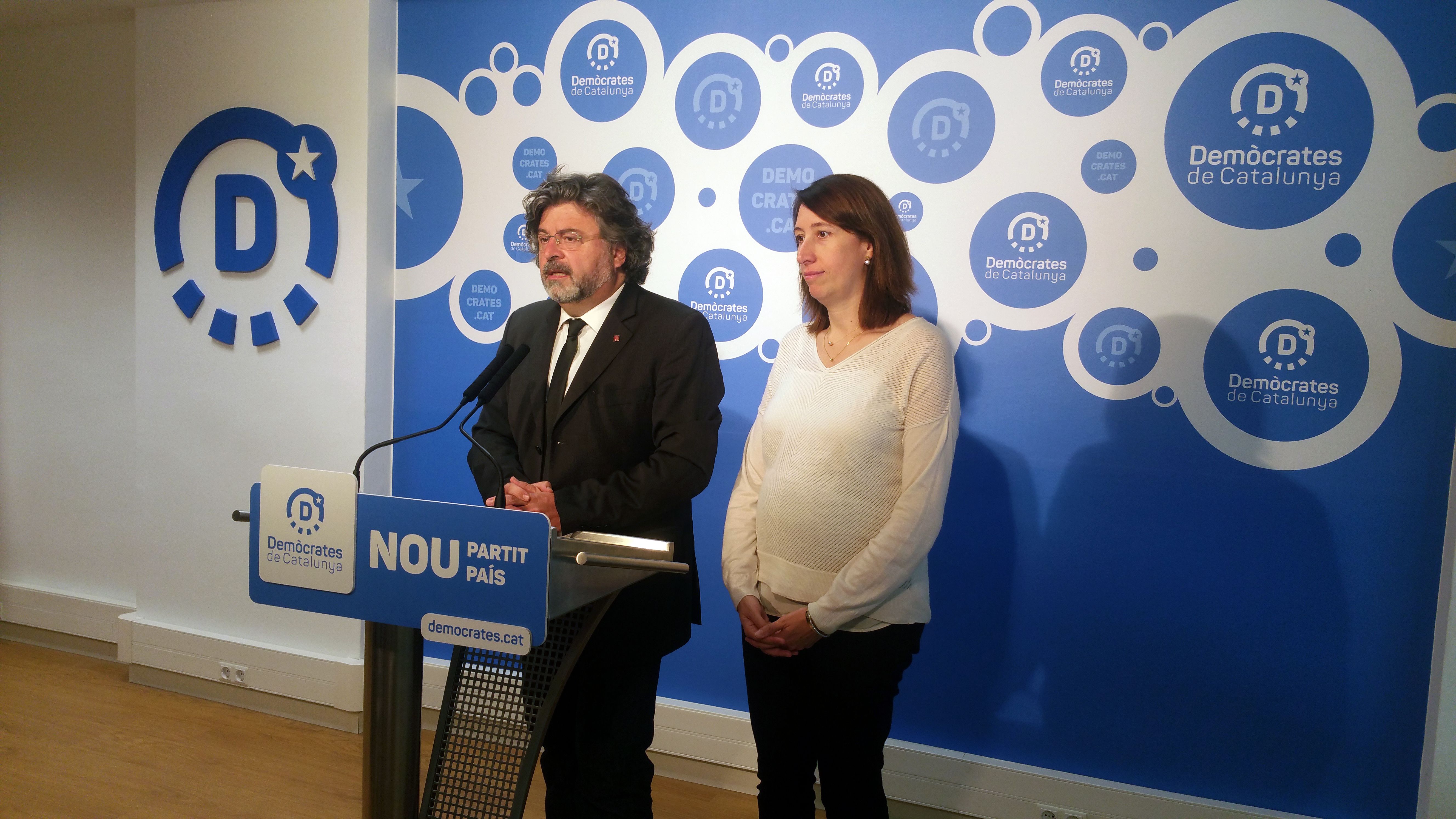 Demòcrates pide el voto del 26-J para CDC y ERC