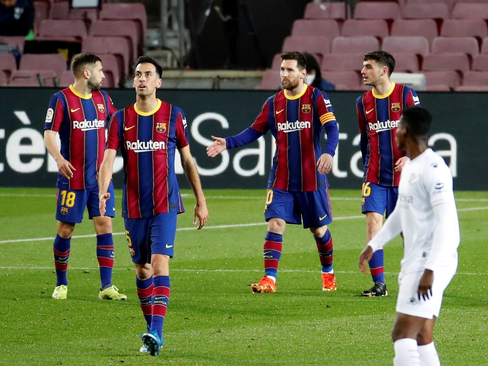 2 jugadores del Barça se niegan a rebajarse el salario para traer a Messi de vuelta