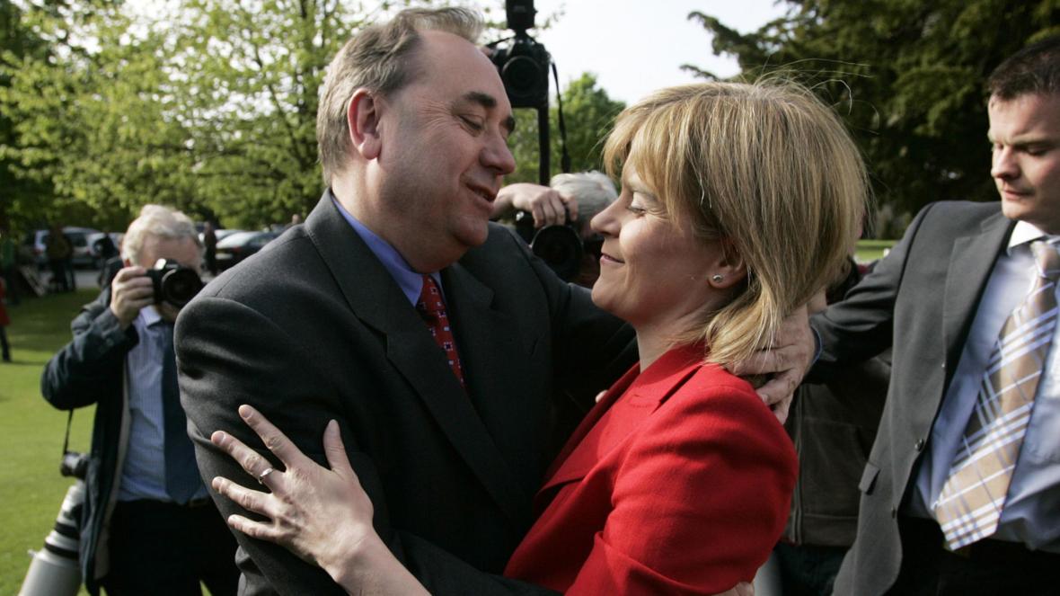 El duelo de poder entre Nicola Sturgeon y Alex Salmond en el independentismo
