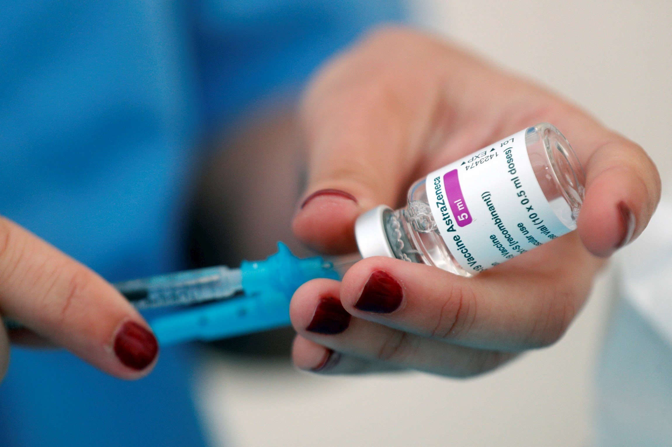 L'EMA emet el veredicte sobre AstraZeneca: "És una vacuna segura i eficaç"