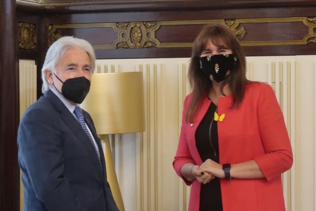 Josep Sánchez-Llibre, Foment del Treball, y Laura Borràs, presidenta del Parlament / Parlament