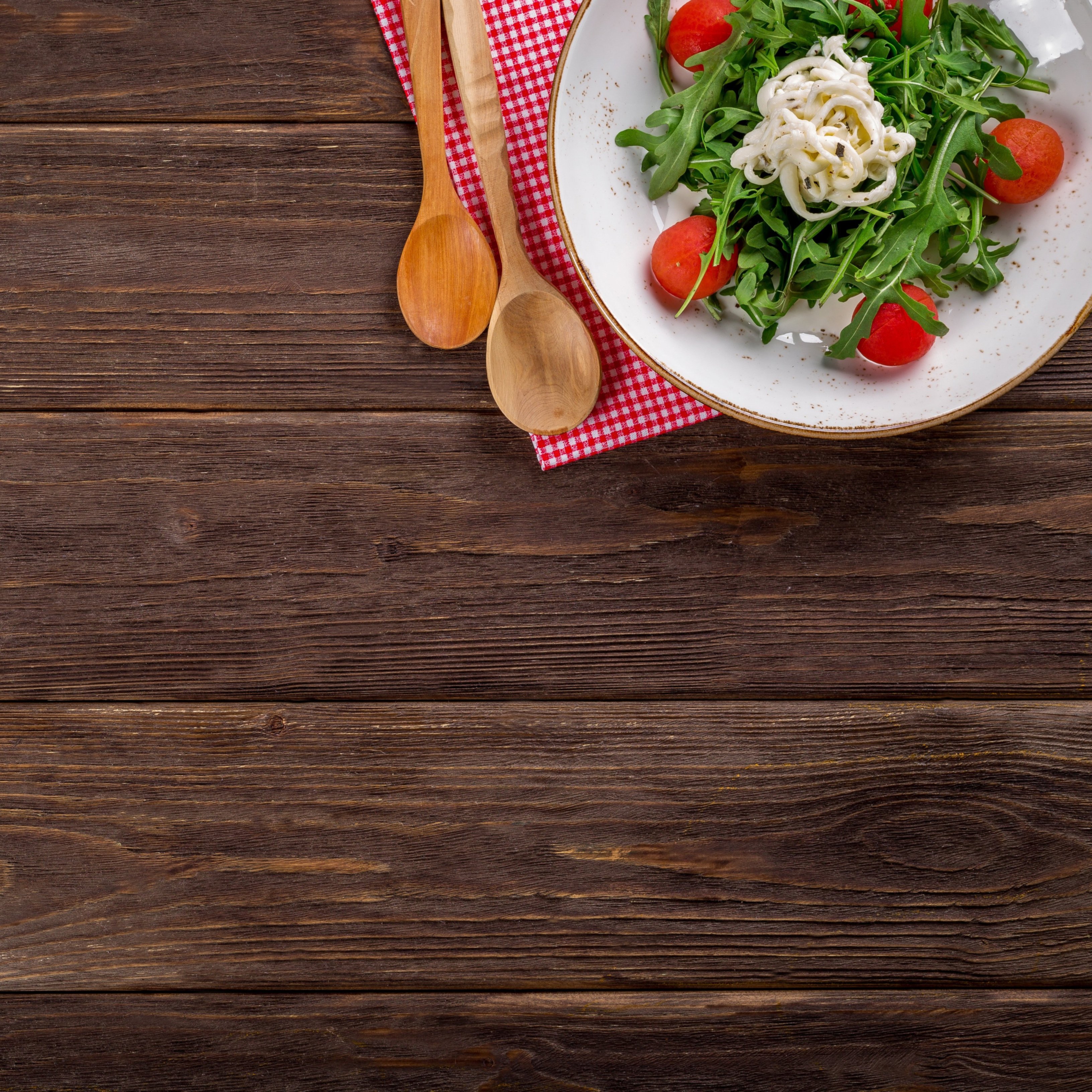 Por qué debes cenar antes de las ocho y media de la tarde