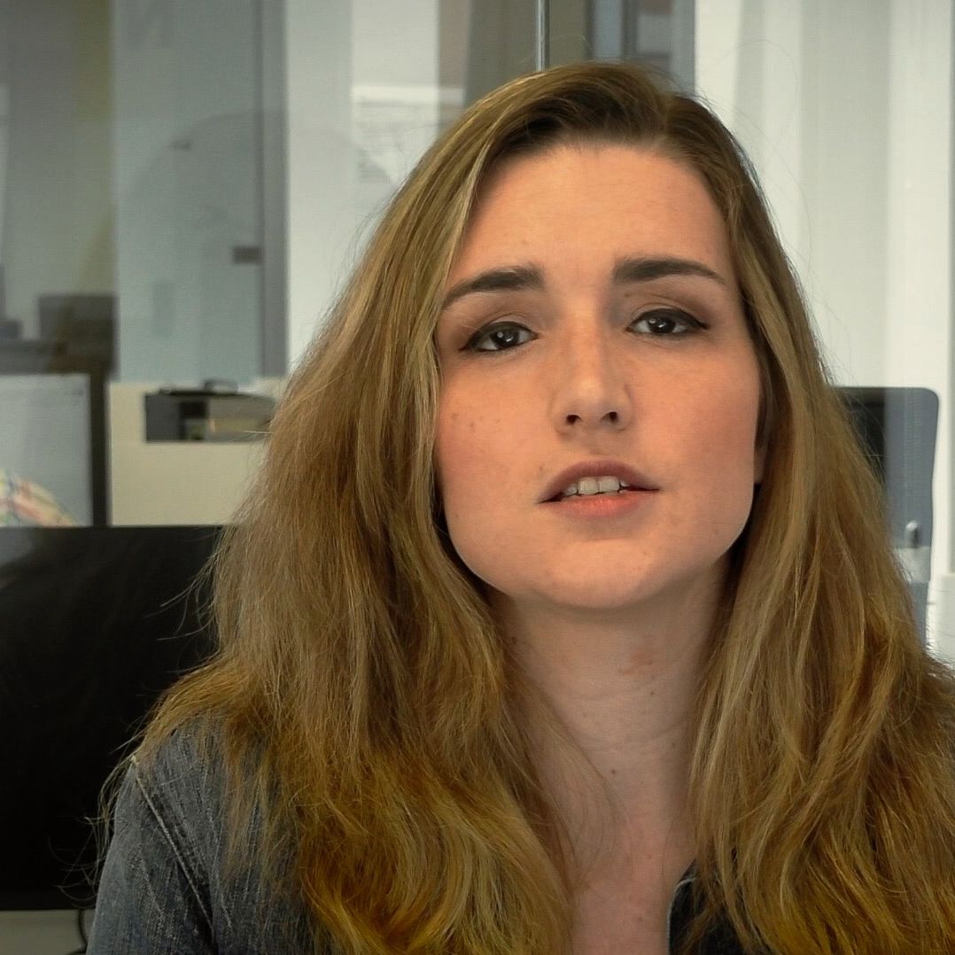 Policía, okupas y periodistas